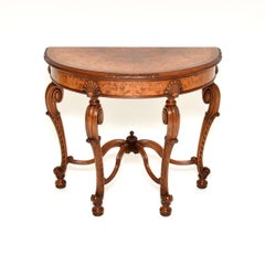 Table d'appoint console ancienne en ronce de noyer par Maple & Co