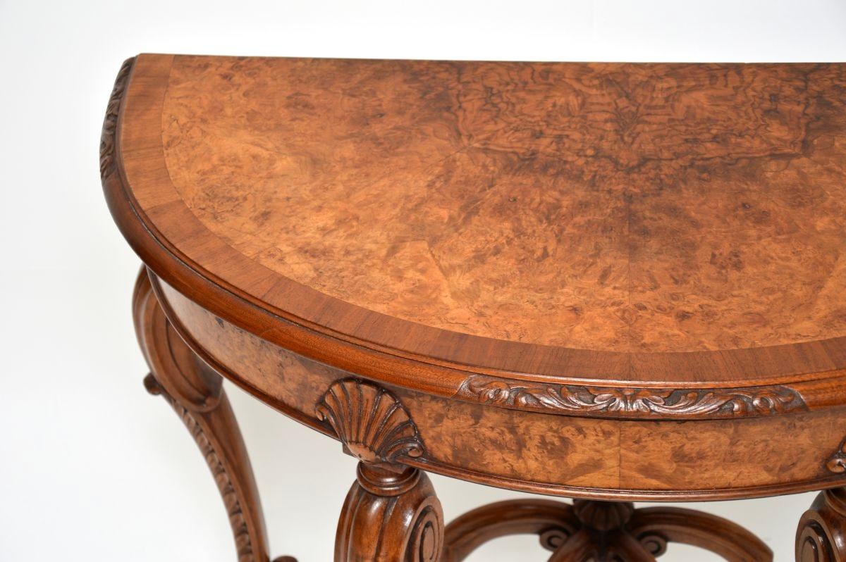 Fine XIX secolo Tavolino da salotto antico in radica di noce di Maple & Co. in vendita