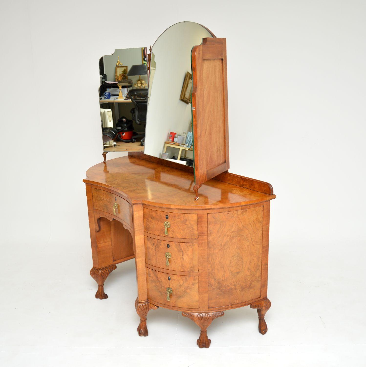 Antique Burr Walnut Dressing Table In Good Condition In London, GB