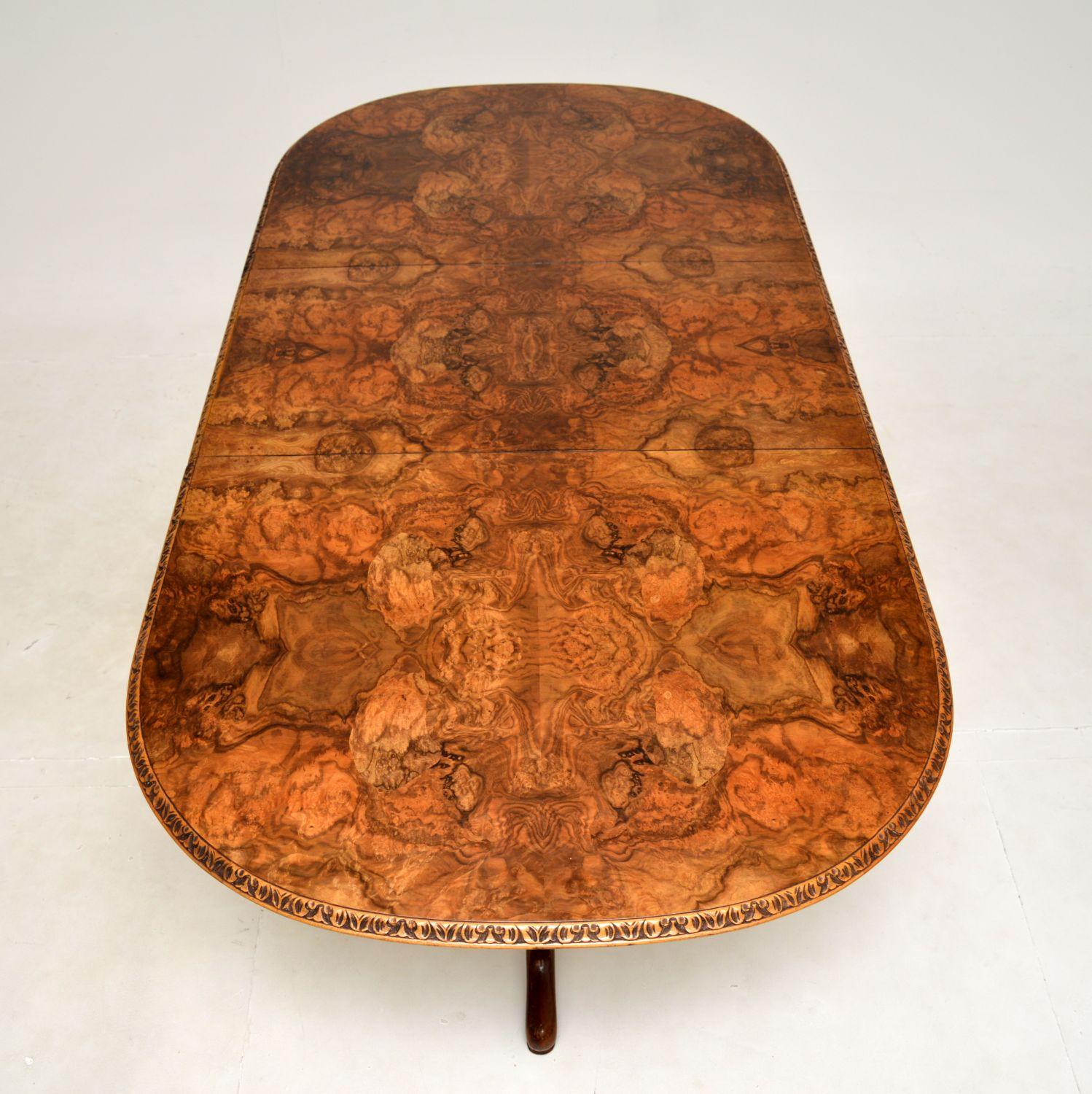 Antique Burr Walnut Extending Dining Table In Good Condition In London, GB
