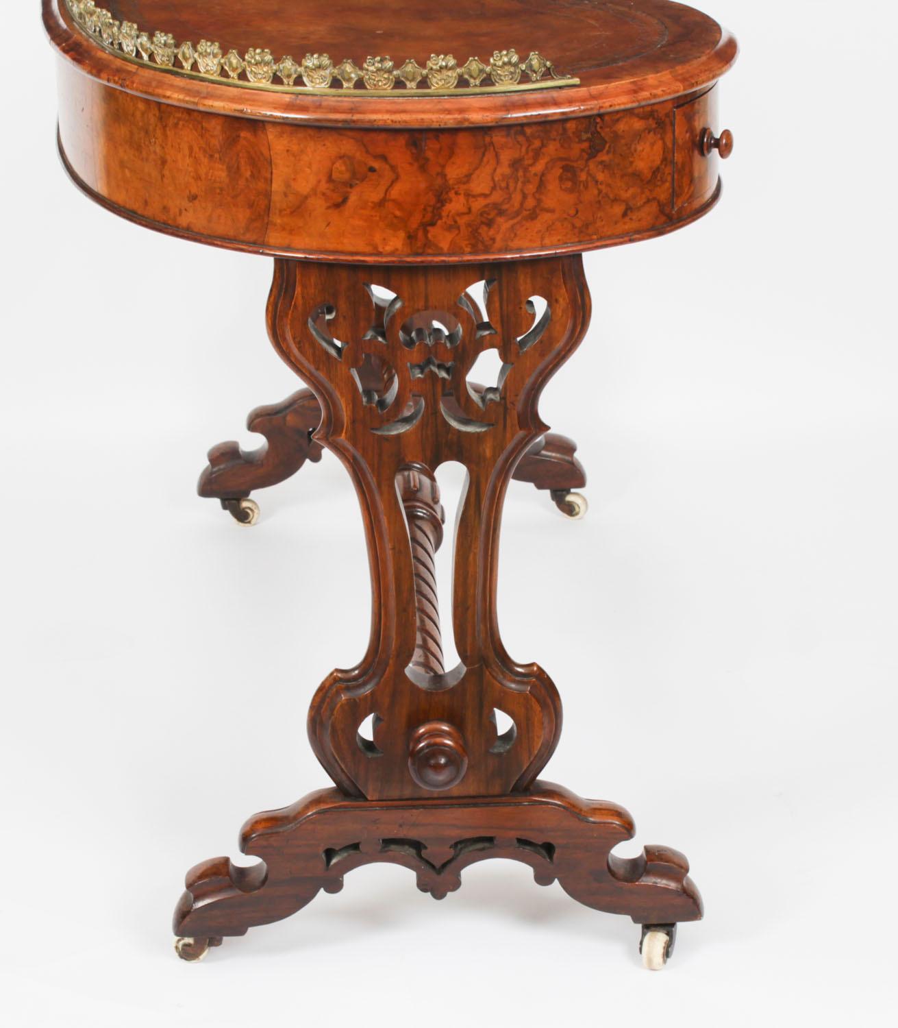 Antique Burr Walnut Kidney Writing Table Desk Bureau Plat 19th Century 7