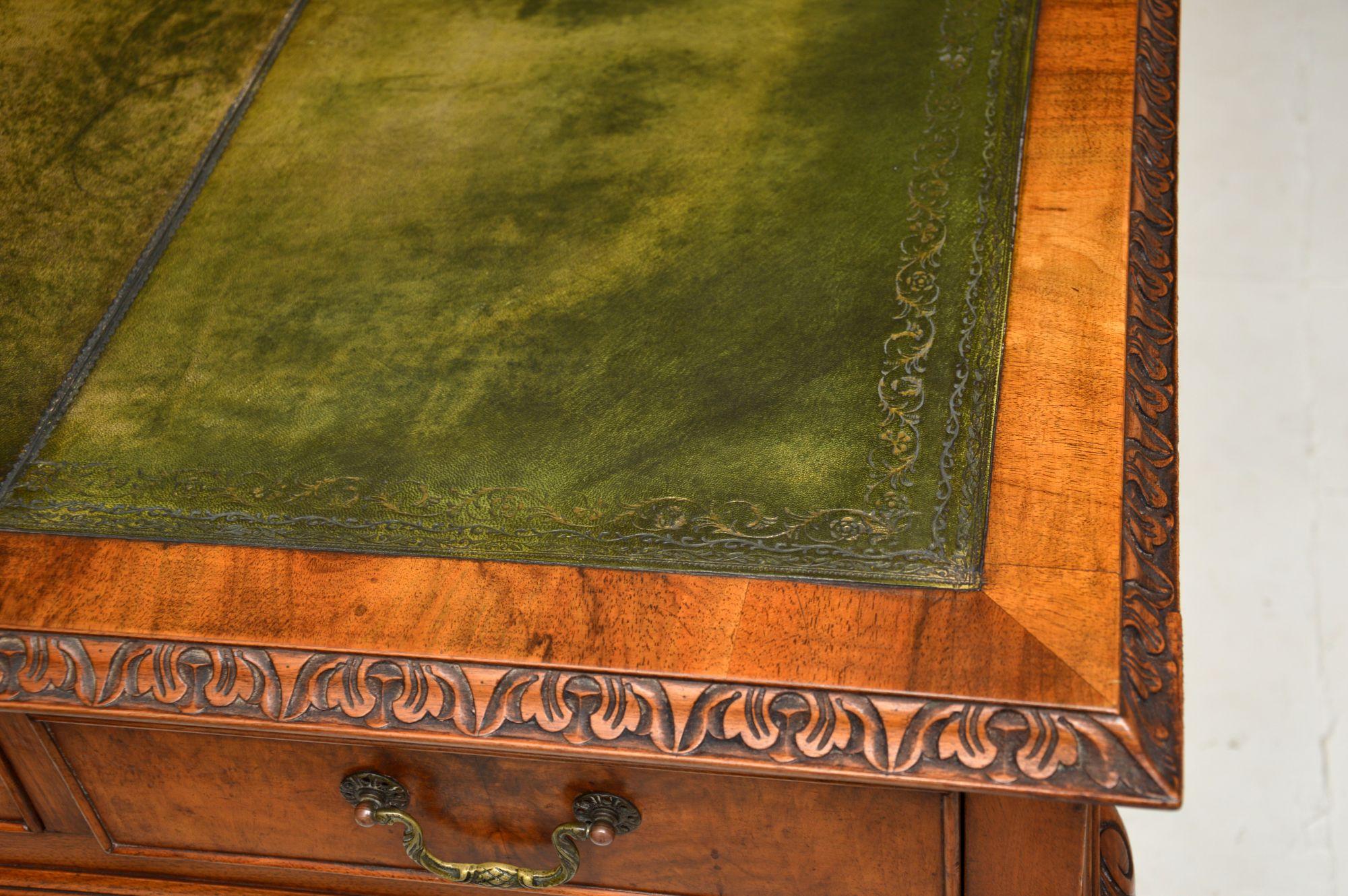 Antique Burr Walnut Leather Top Desk / Writing Table For Sale 2
