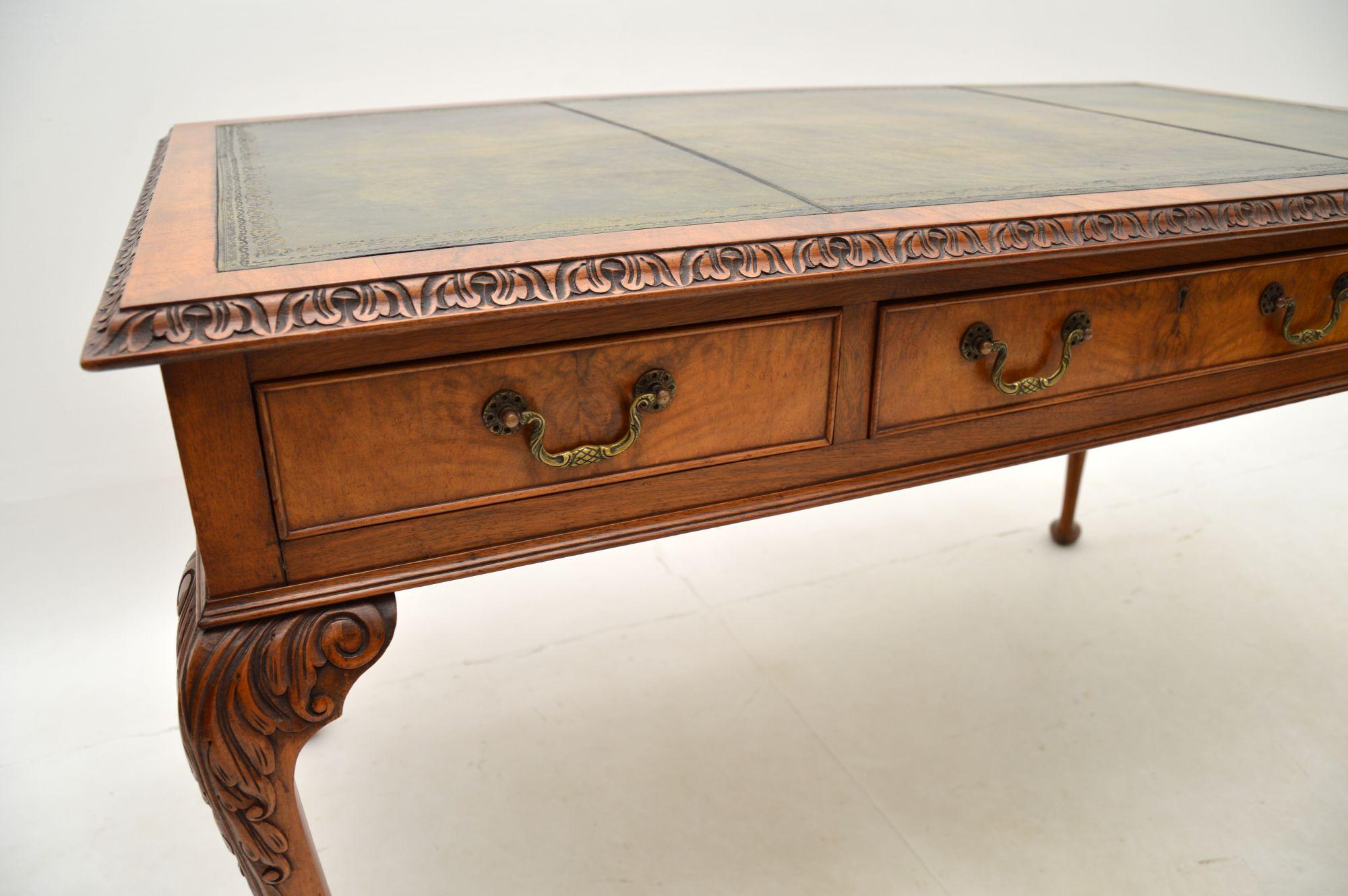 Antique Burr Walnut Leather Top Desk / Writing Table For Sale 3