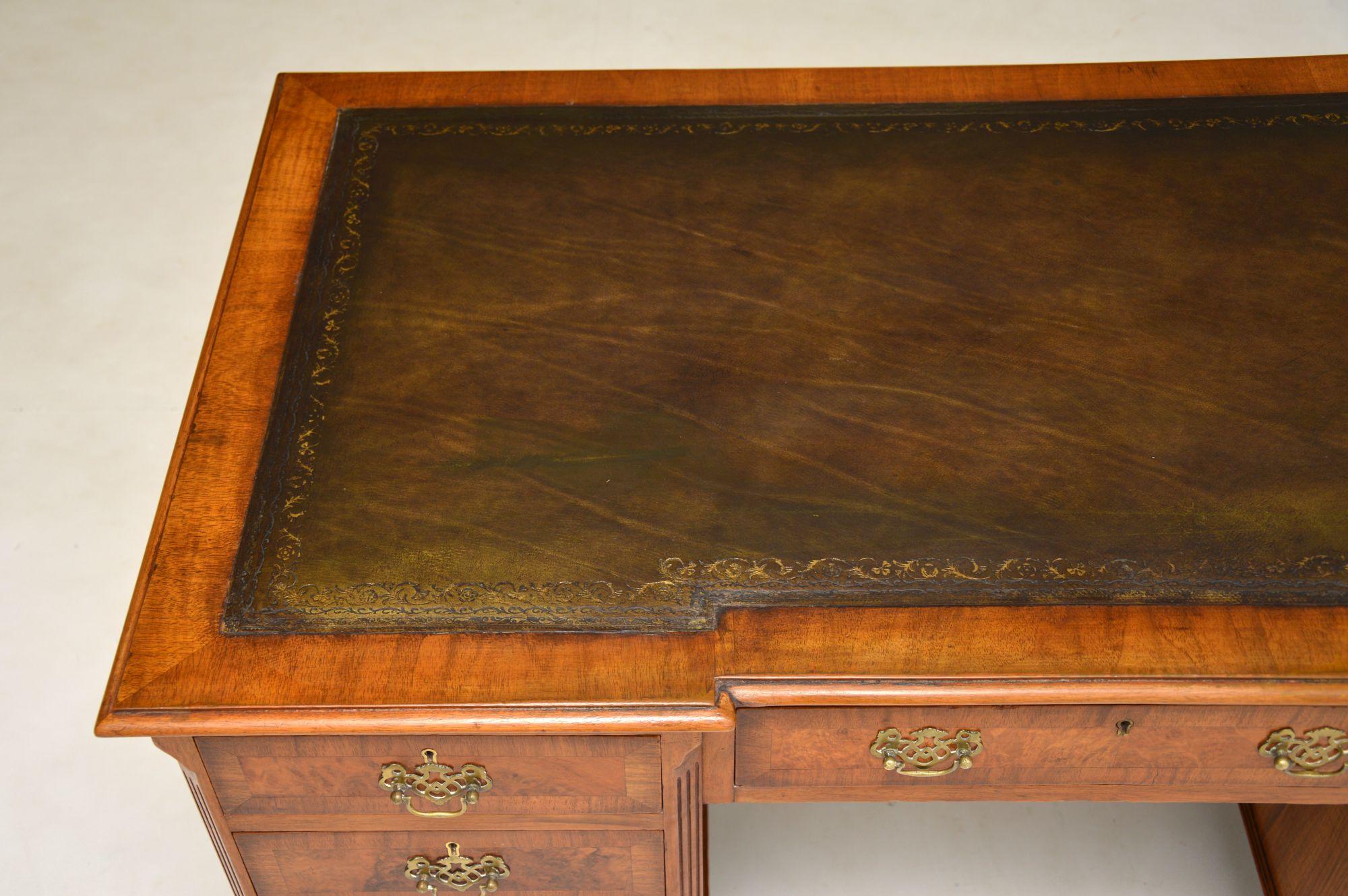 Antique Burr Walnut Leather Top Pedestal Desk In Good Condition In London, GB