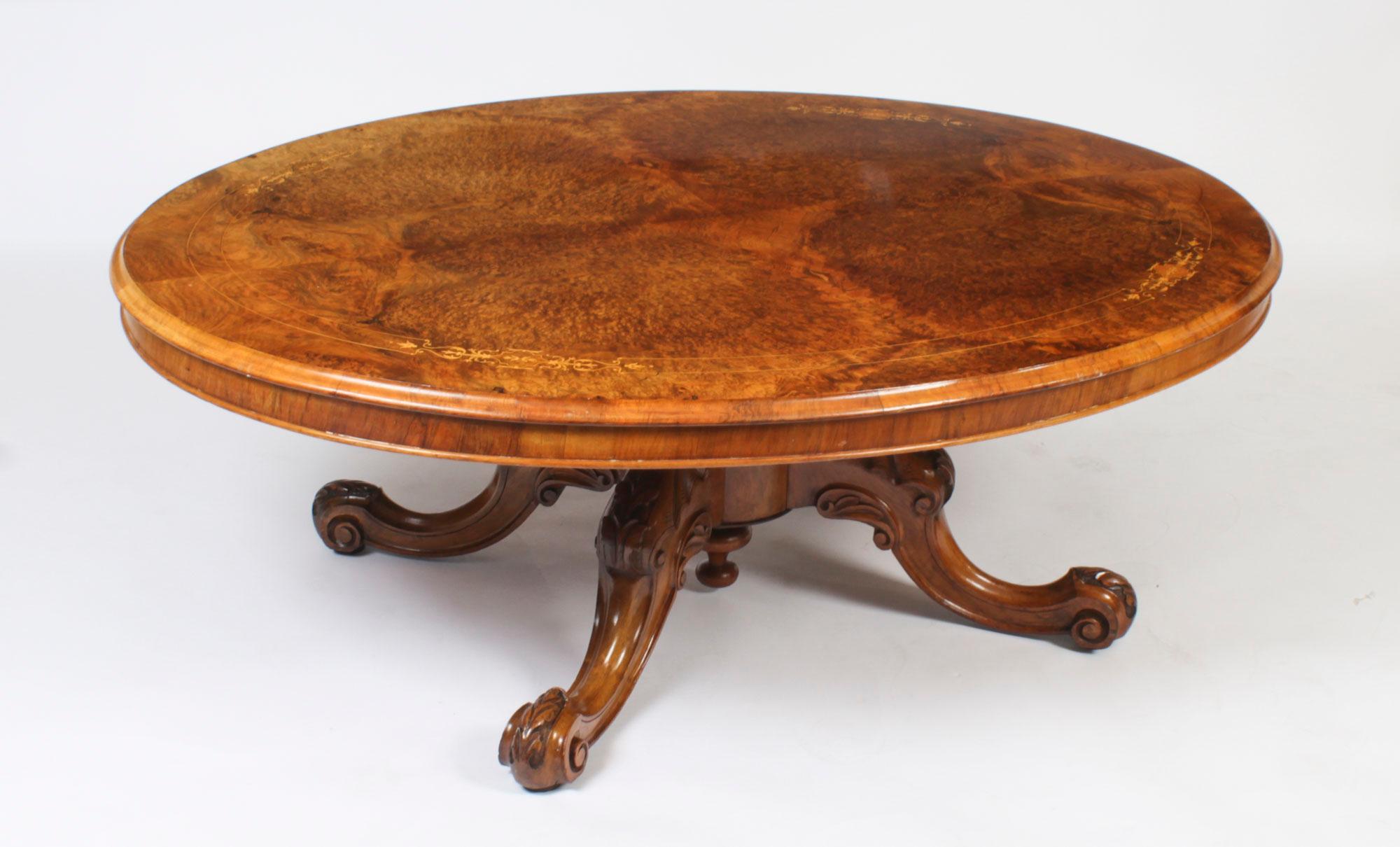 Table basse ovale ancienne en ronce de noyer et marqueterie Circa 19e siècle en vente 6