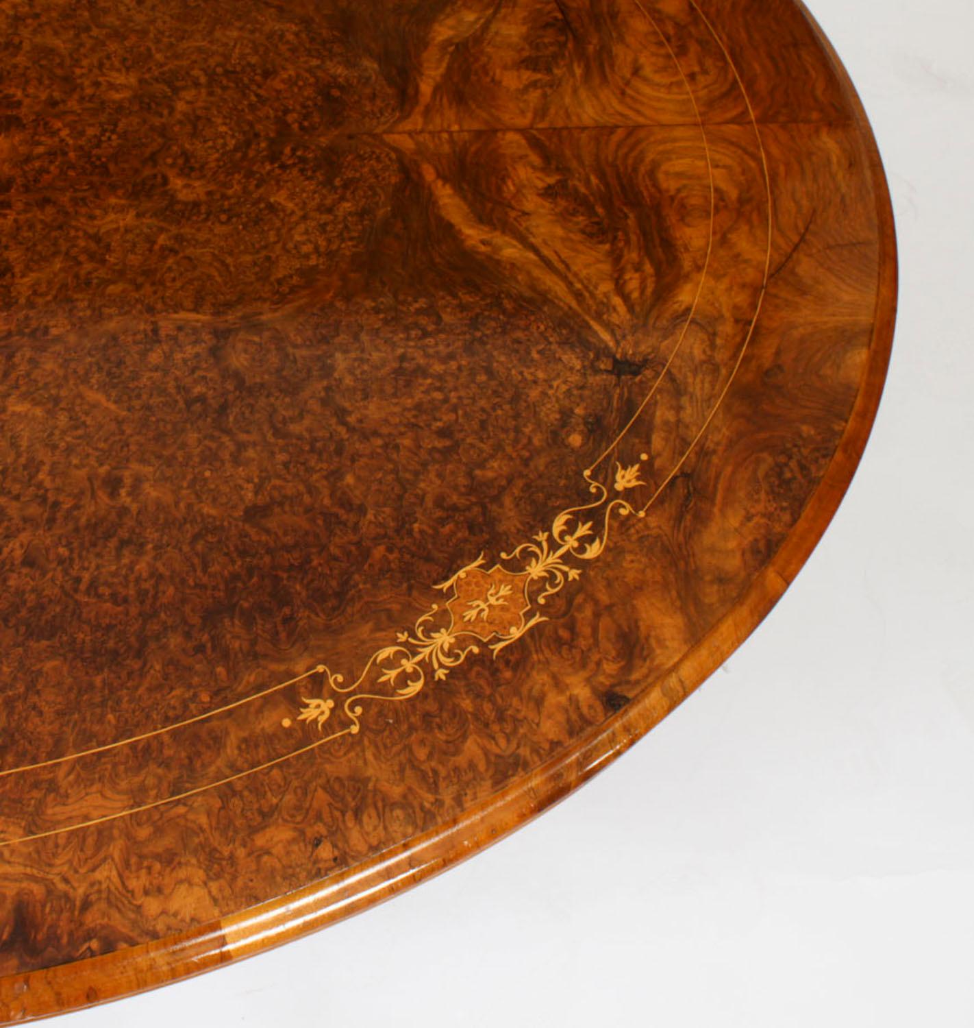 Table basse ovale ancienne en ronce de noyer et marqueterie Circa 19e siècle Bon état - En vente à London, GB