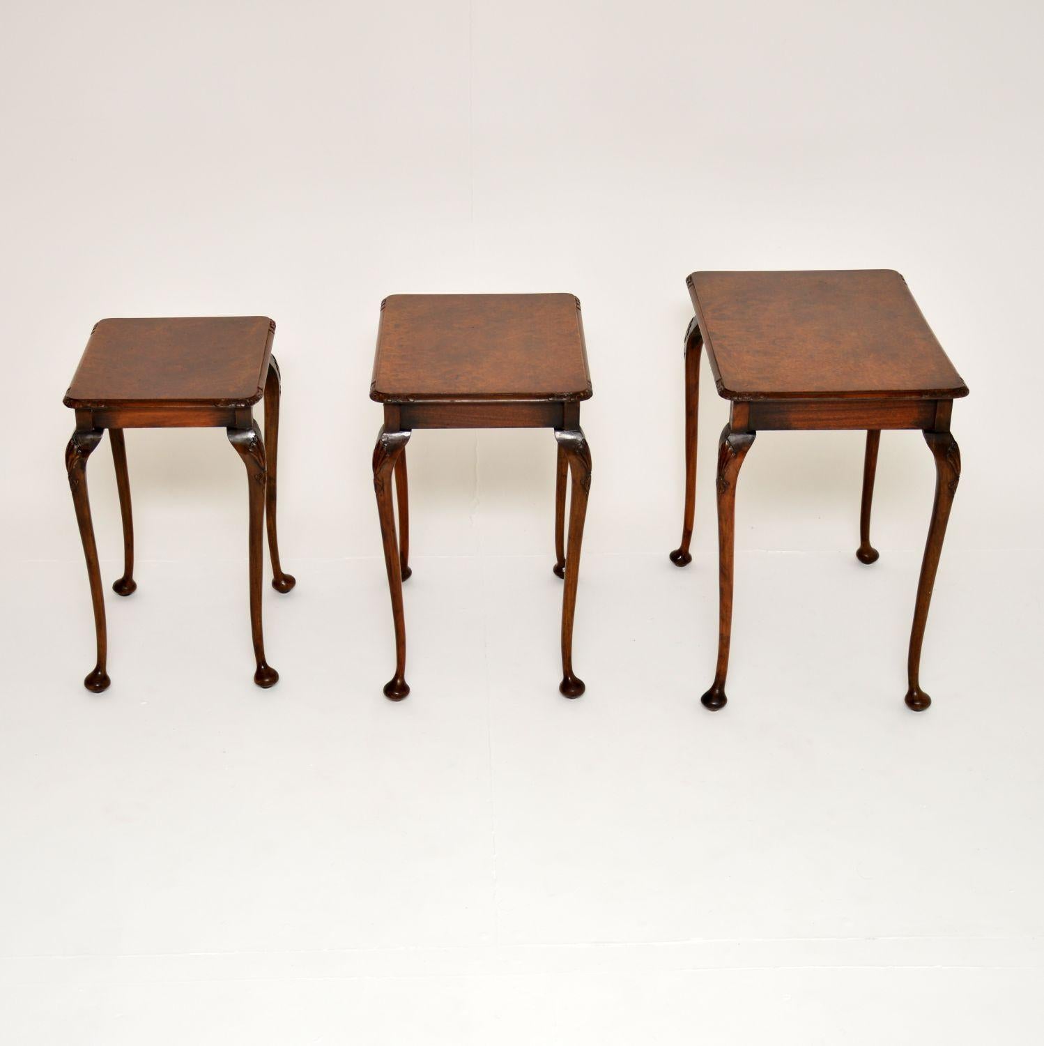 Antique Burr Walnut Nest of Three Tables In Good Condition In London, GB