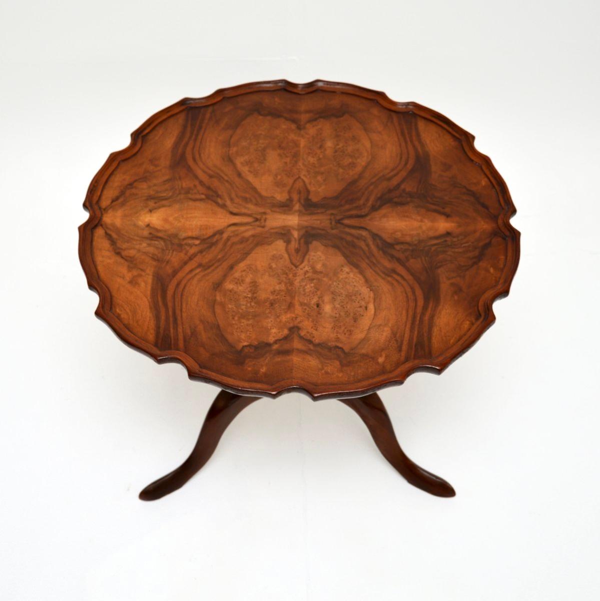 Queen Anne Antique Burr Walnut Occasional / Coffee Table For Sale