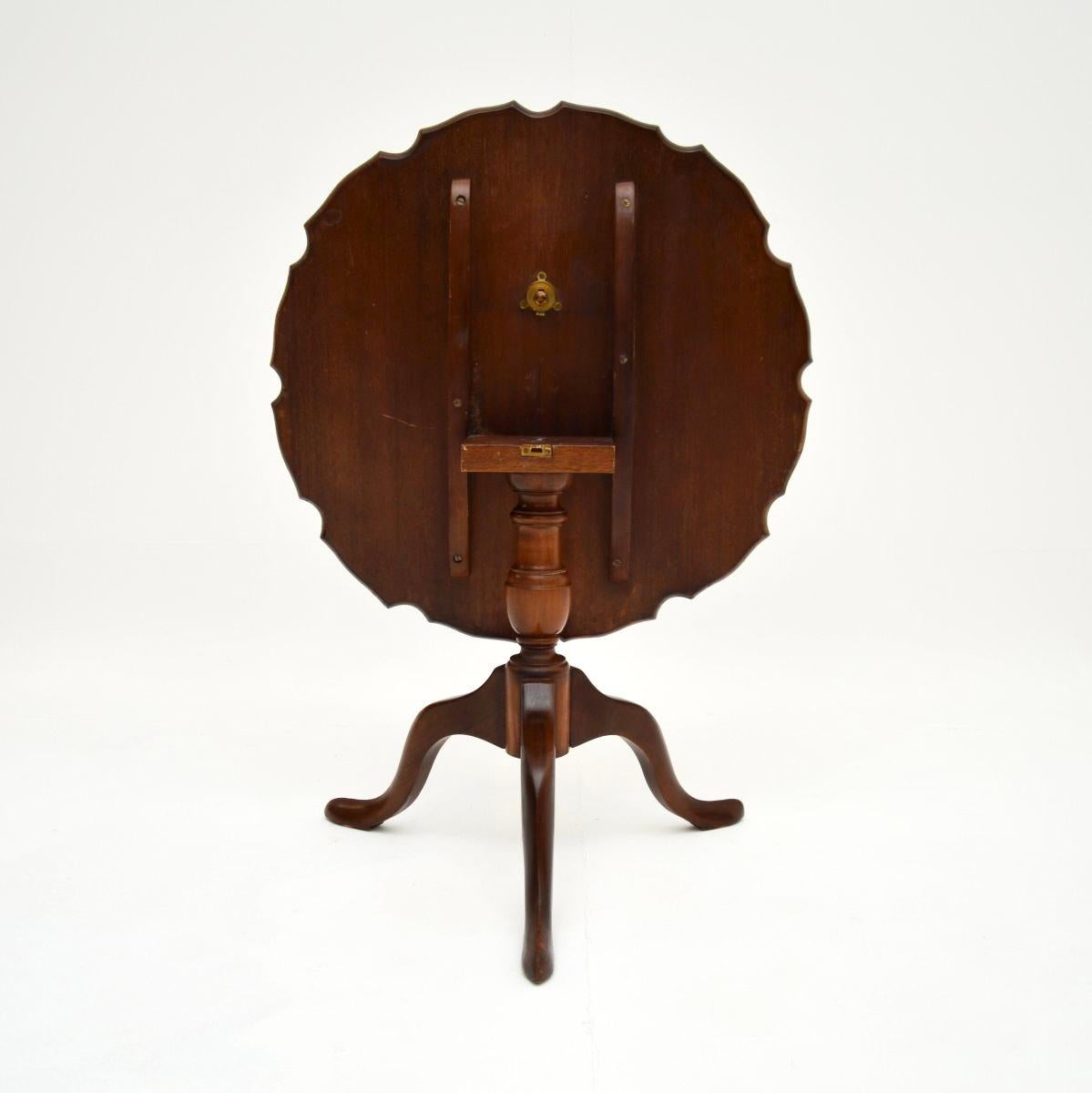 Mid-20th Century Antique Burr Walnut Occasional / Coffee Table For Sale