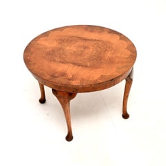 Table d'appoint / table basse ancienne en ronce de noyer