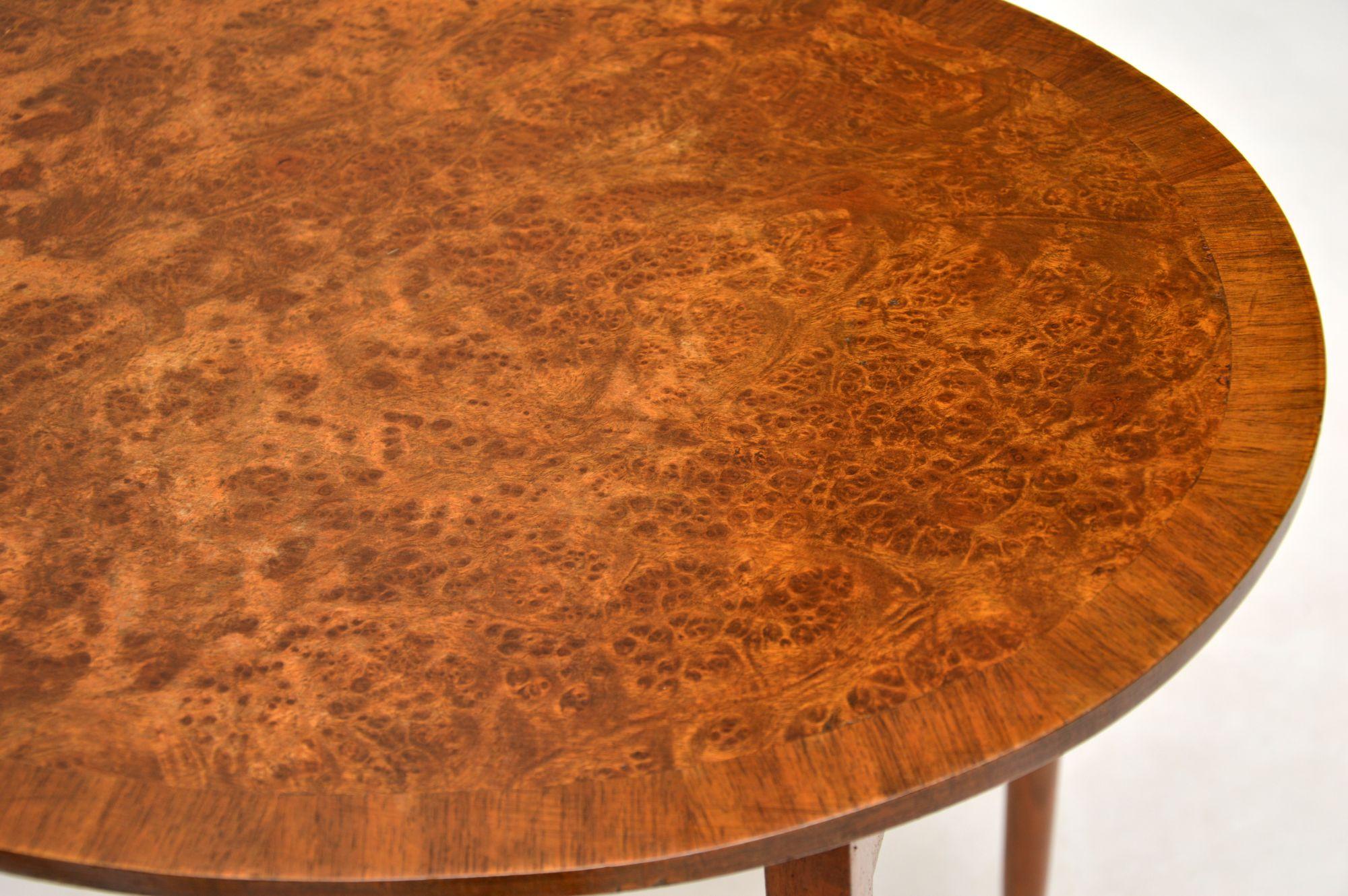 Antique Burr Walnut Oval Nest of Tables In Good Condition In London, GB