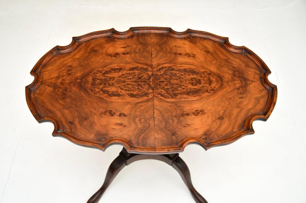 Antique Burr Walnut Pie Crust Side Table In Good Condition In London, GB