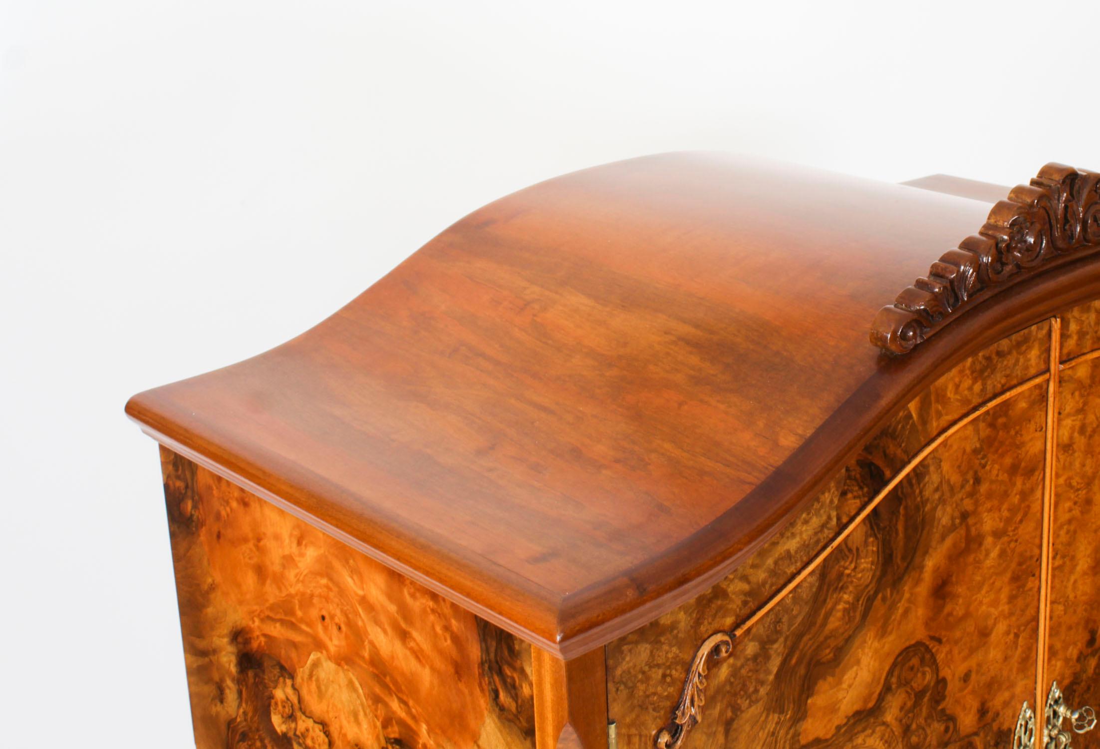 Ancienne armoire à cocktails en ronce de noyer Queen Anne Bar à boissons sec 20ème siècle en vente 5