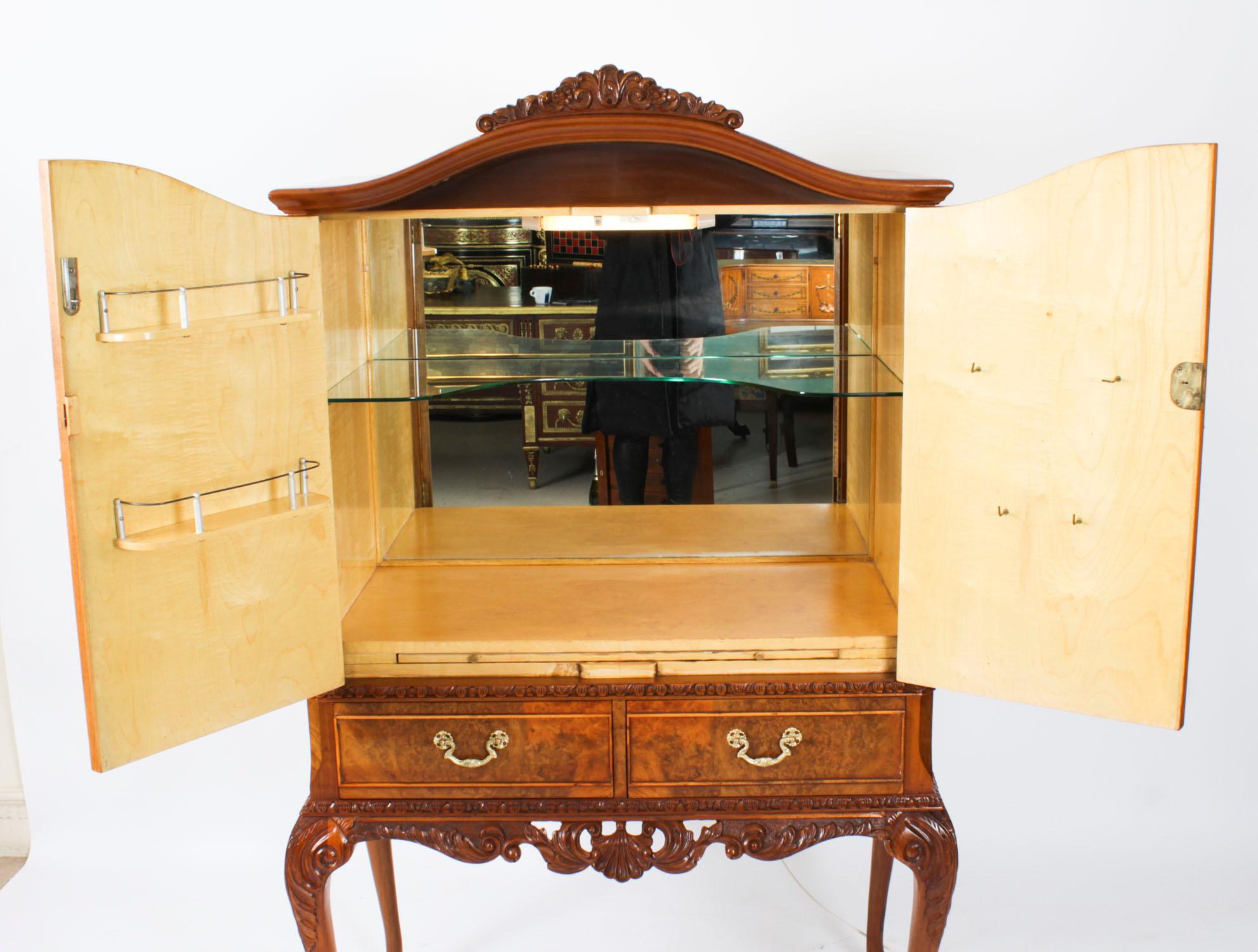 Ancienne armoire à cocktails en ronce de noyer Queen Anne Bar à boissons sec 20ème siècle en vente 7