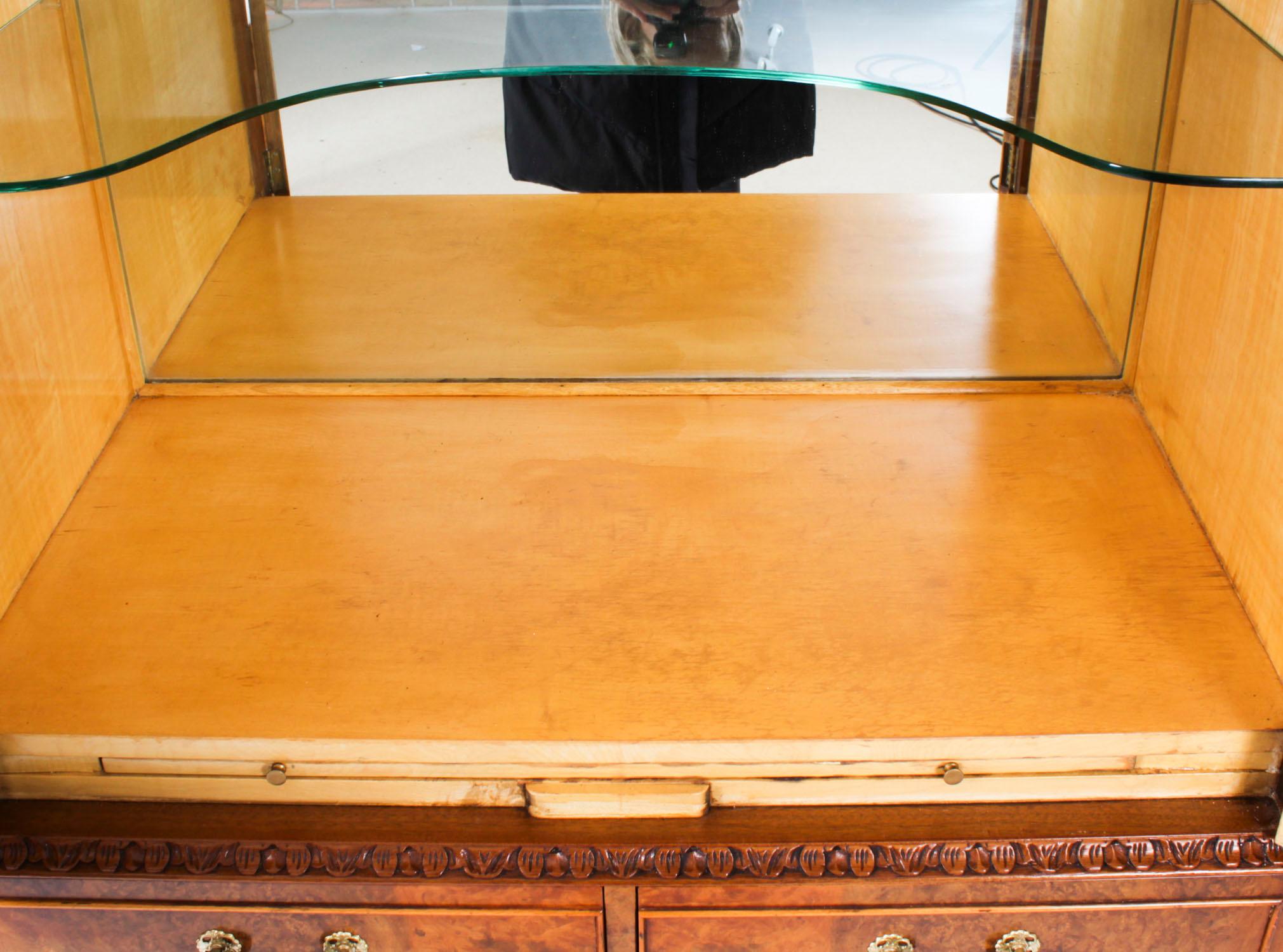 Ancienne armoire à cocktails en ronce de noyer Queen Anne Bar à boissons sec 20ème siècle en vente 9