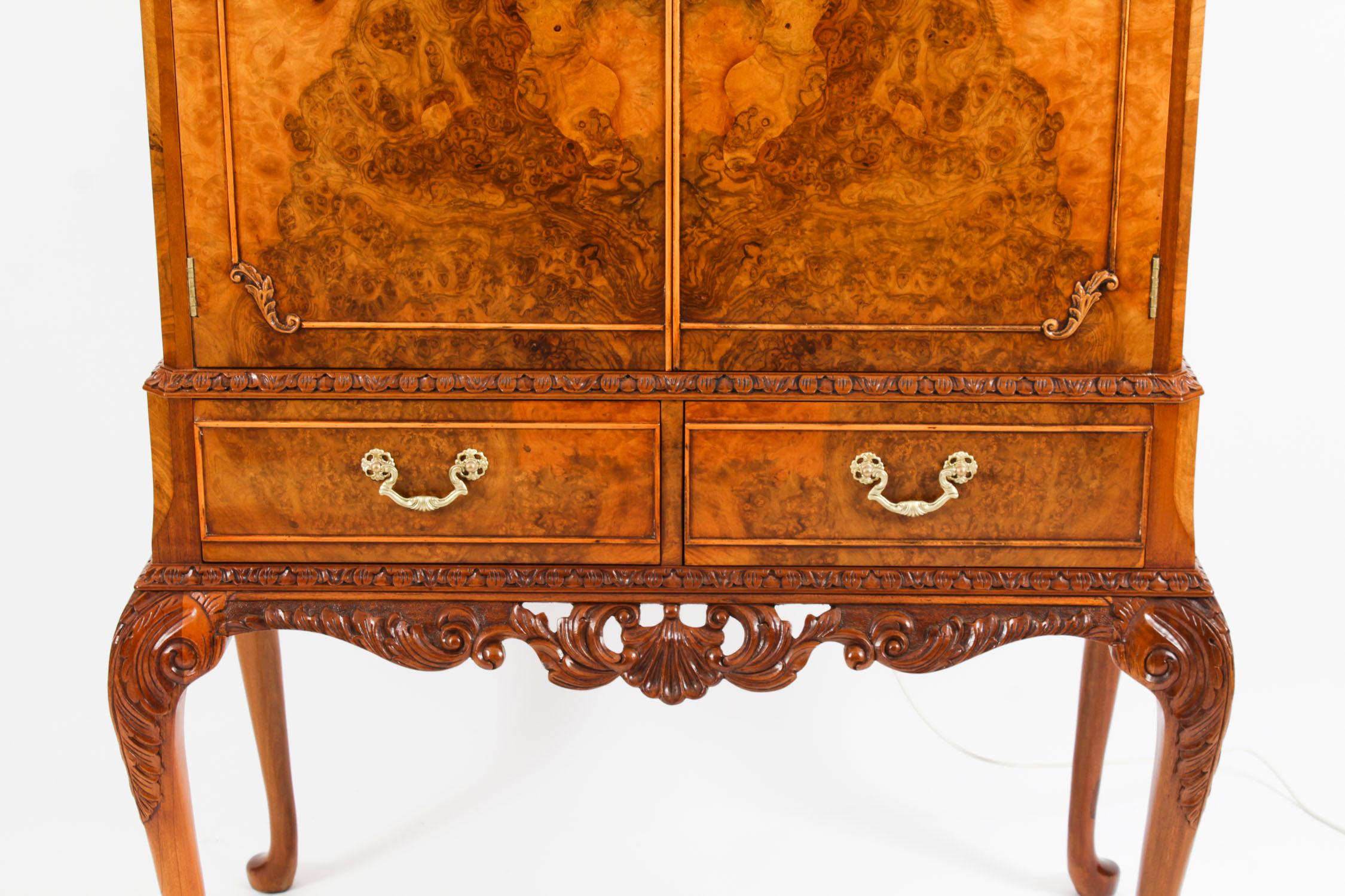 Ancienne armoire à cocktails en ronce de noyer Queen Anne Bar à boissons sec 20ème siècle en vente 1