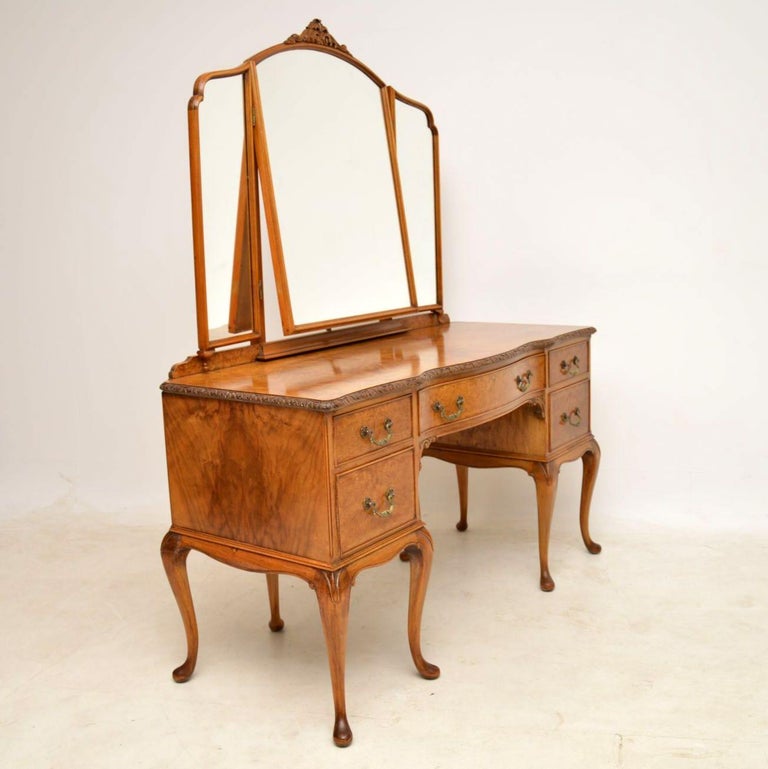 Antique Burr Walnut Queen Anne Dressing Table at 1stDibs