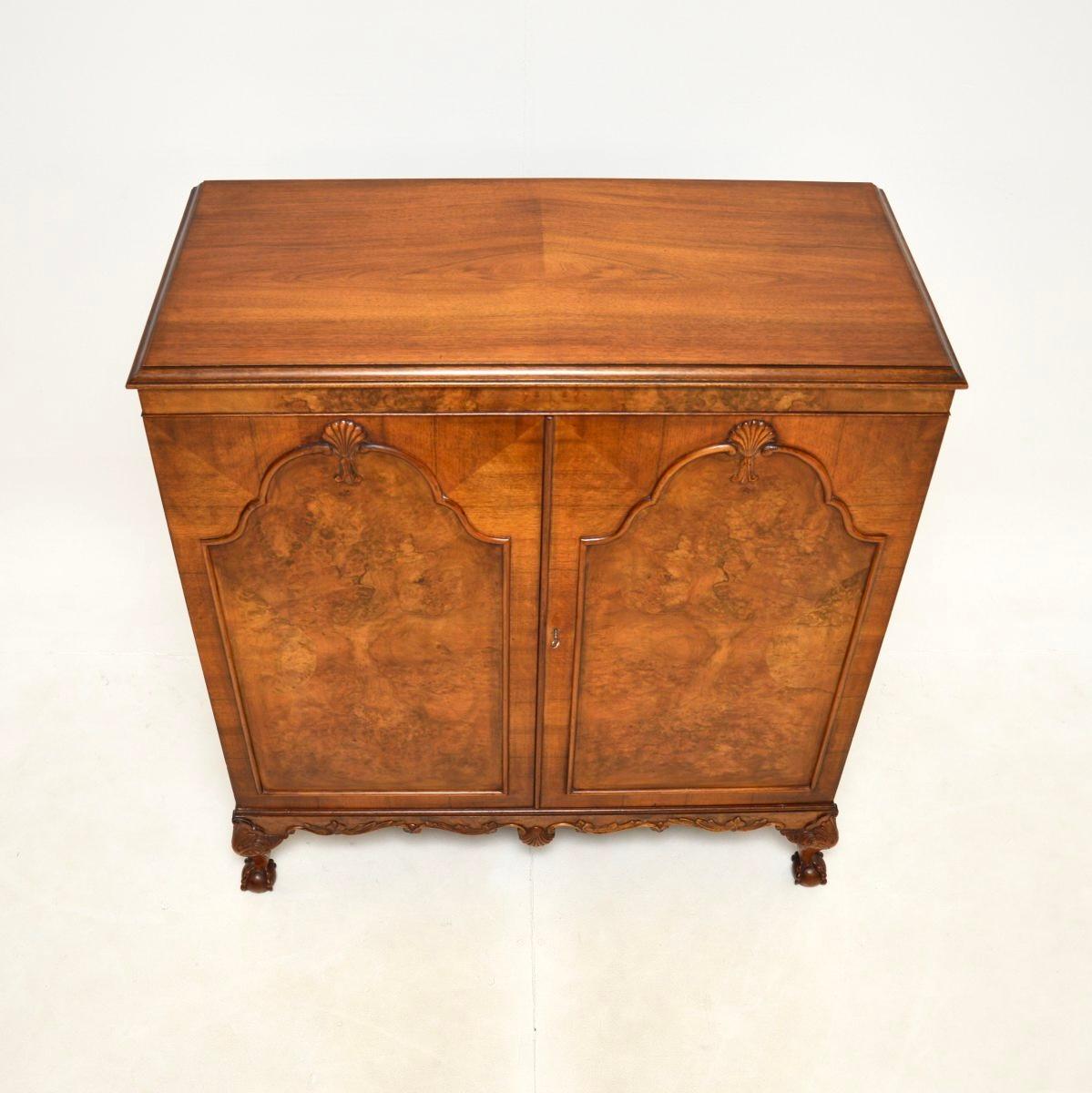Antique Burr Walnut Queen Anne Style Cabinet For Sale 1