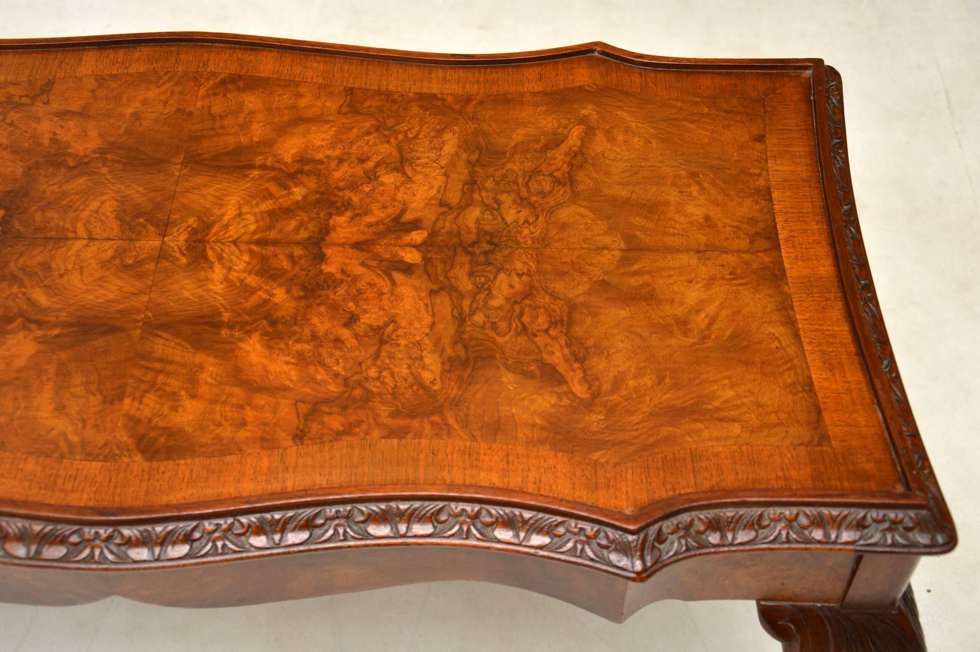 Early 20th Century Antique Burr Walnut Queen Anne Style Coffee Table