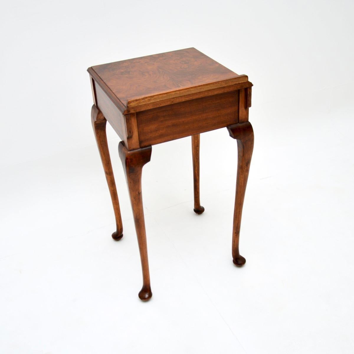 Antique Burr Walnut Side Table In Good Condition In London, GB