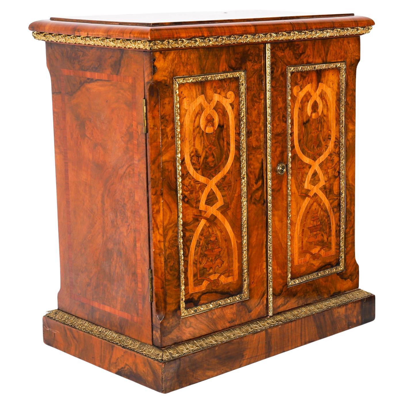 Ancienne armoire à bijoux de table en ronce de noyer Humidor 19ème siècle