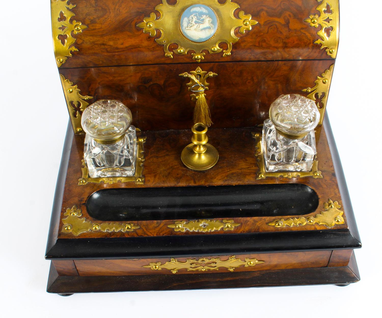 Antique Burr Walnut Writing and Stationery Box, 19th Century 9