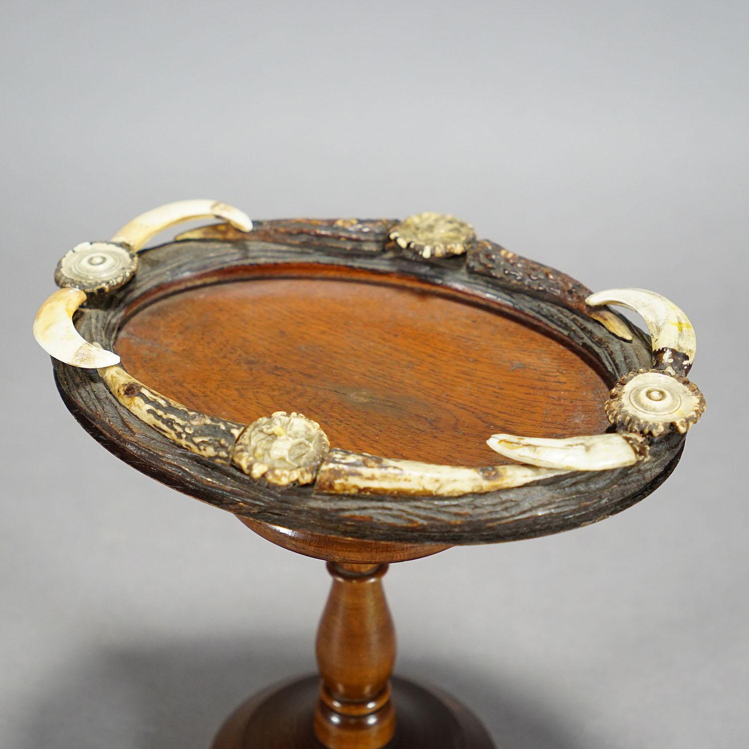 Hand-Carved Antique Business Card Tray with Deer Antler Decorations, Germany, ca. 1900 For Sale