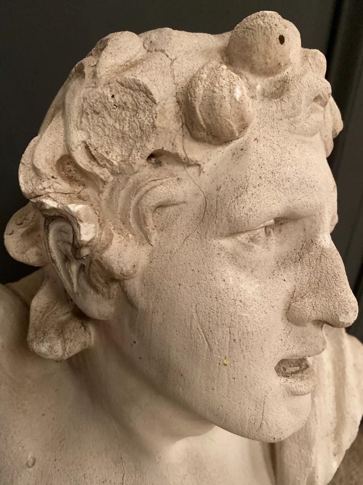 Pietra Busto antico in pietra ricomposta di Delor XX secolo in vendita