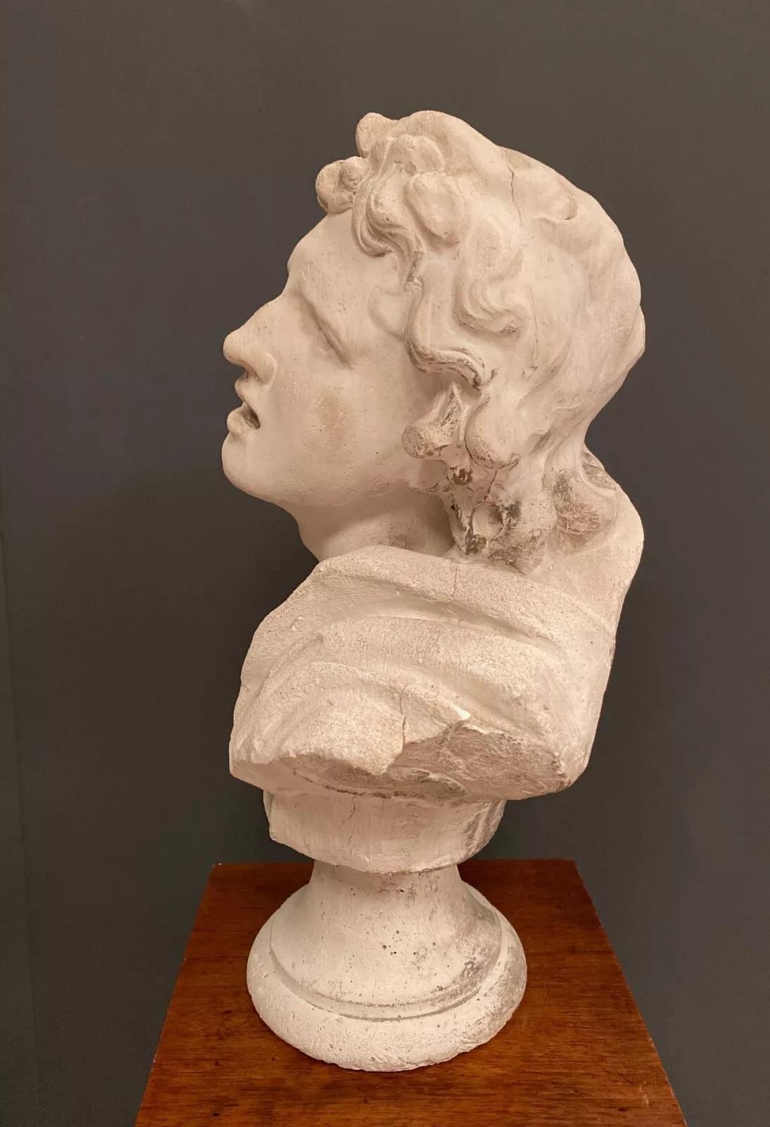 Busto antico in pietra ricomposta di Delor XX secolo in vendita 2