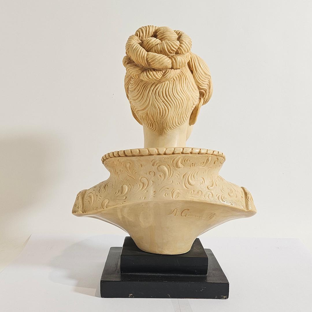Busto Antiguo De Mujer Castellana En Resina Jaspeada Por A.GIANNELLI 1940 Art Decó en venta