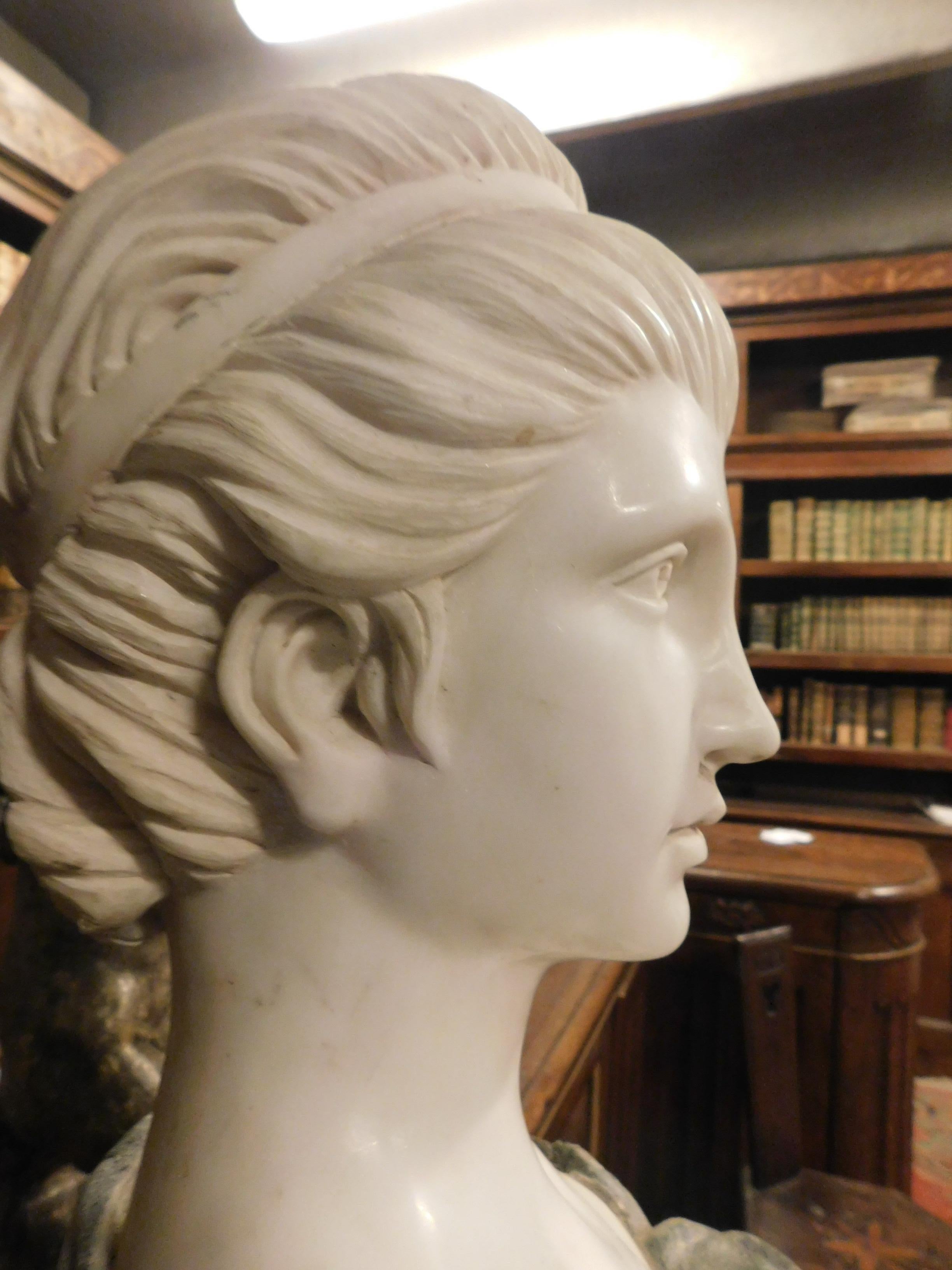 Antique Bust of a Woman Carved in White and Green Marble, 19th Century Italy 3