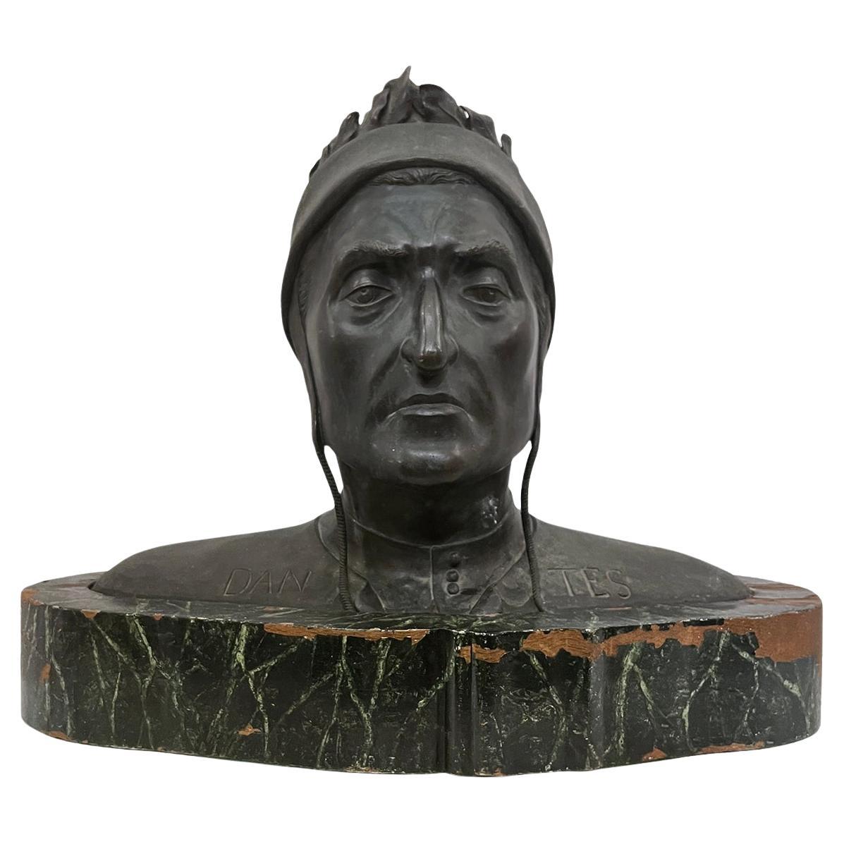 Antique buste de Dante Alighieri