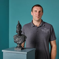 Antico busto di Minerva