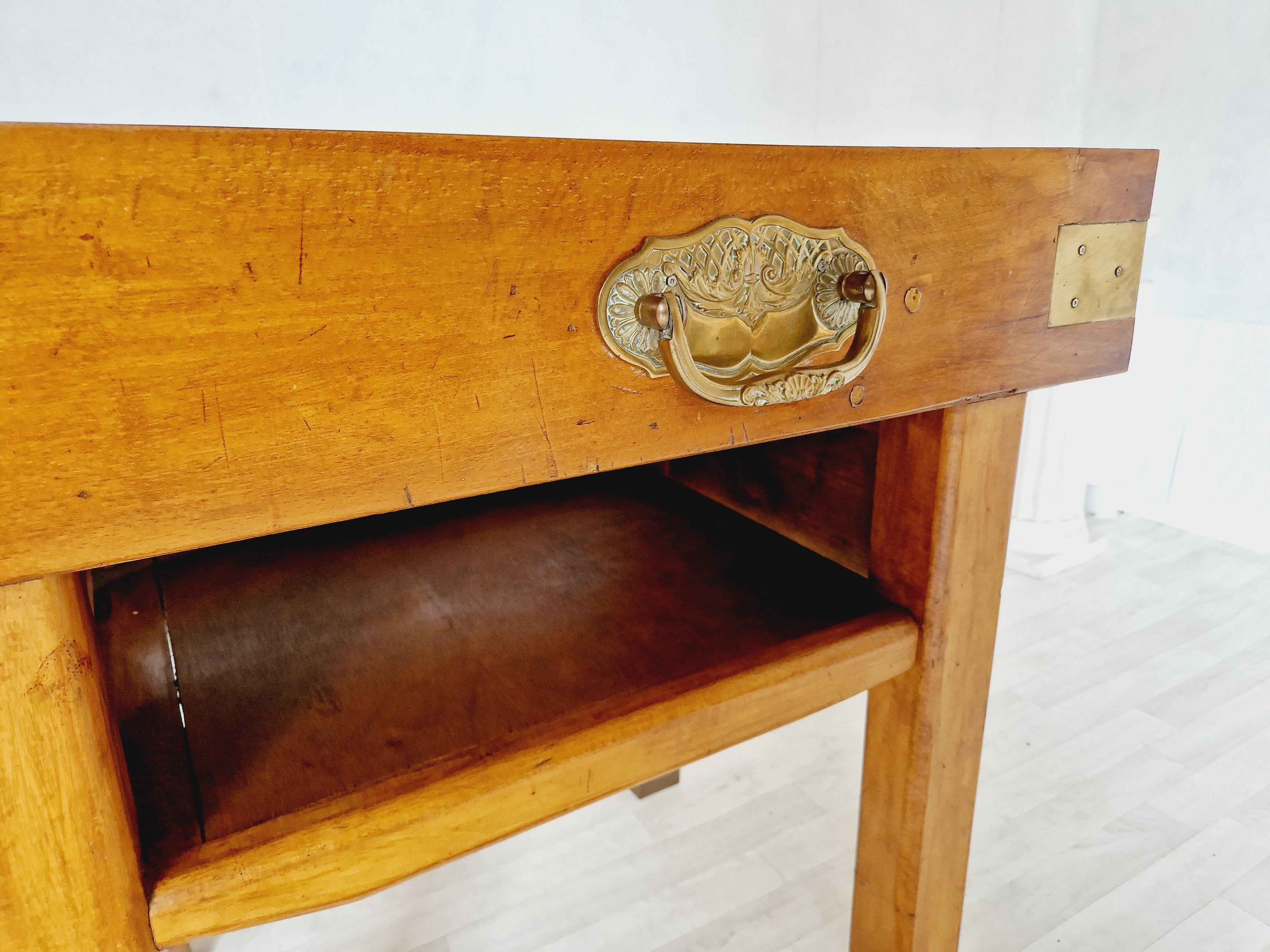 Antique Butchers Block Table Kitchen Island Art Nouveau  In Good Condition For Sale In Buxton, GB