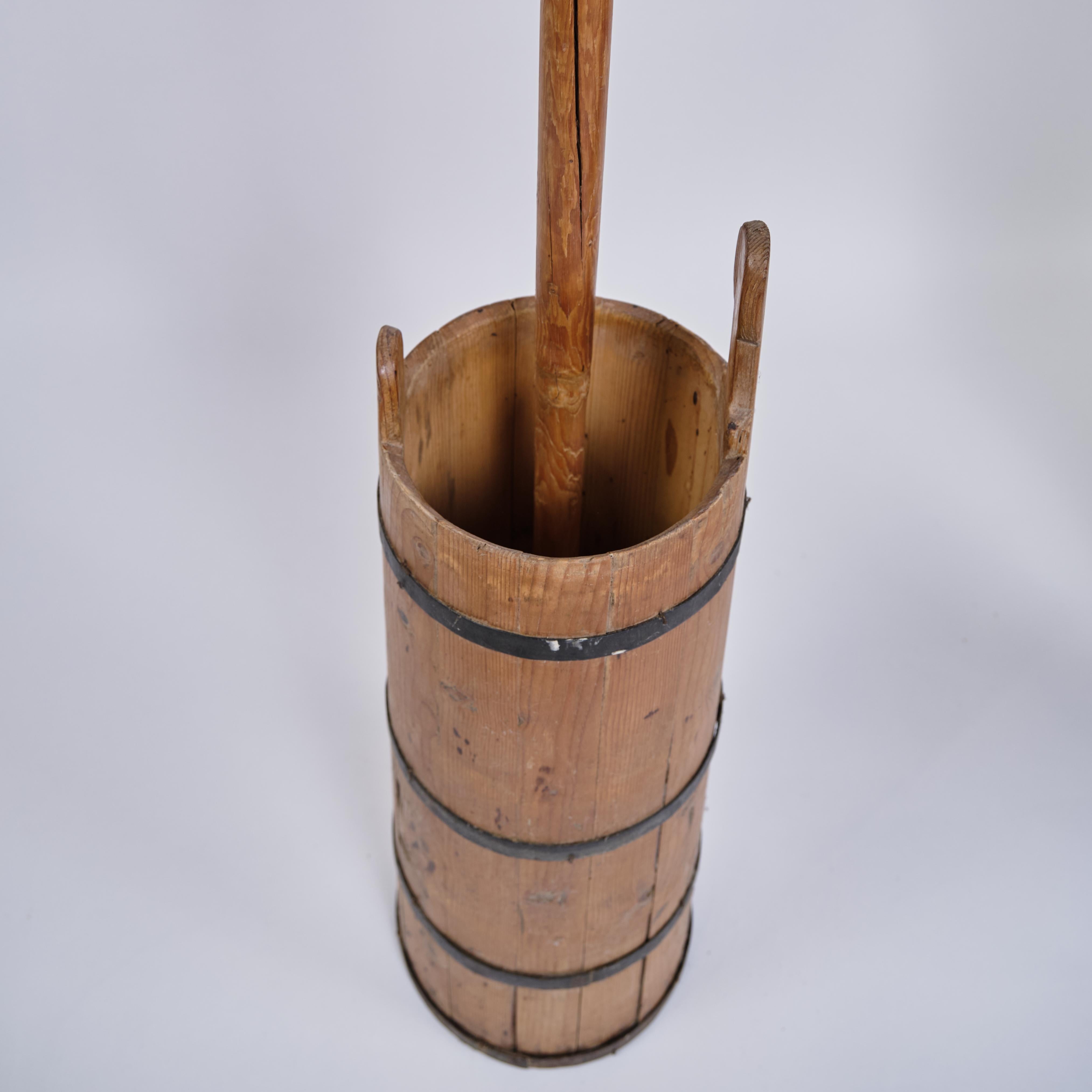 Antique Butter Grinder In Oak & Steel From 1860s In Good Condition For Sale In Lejre, DK