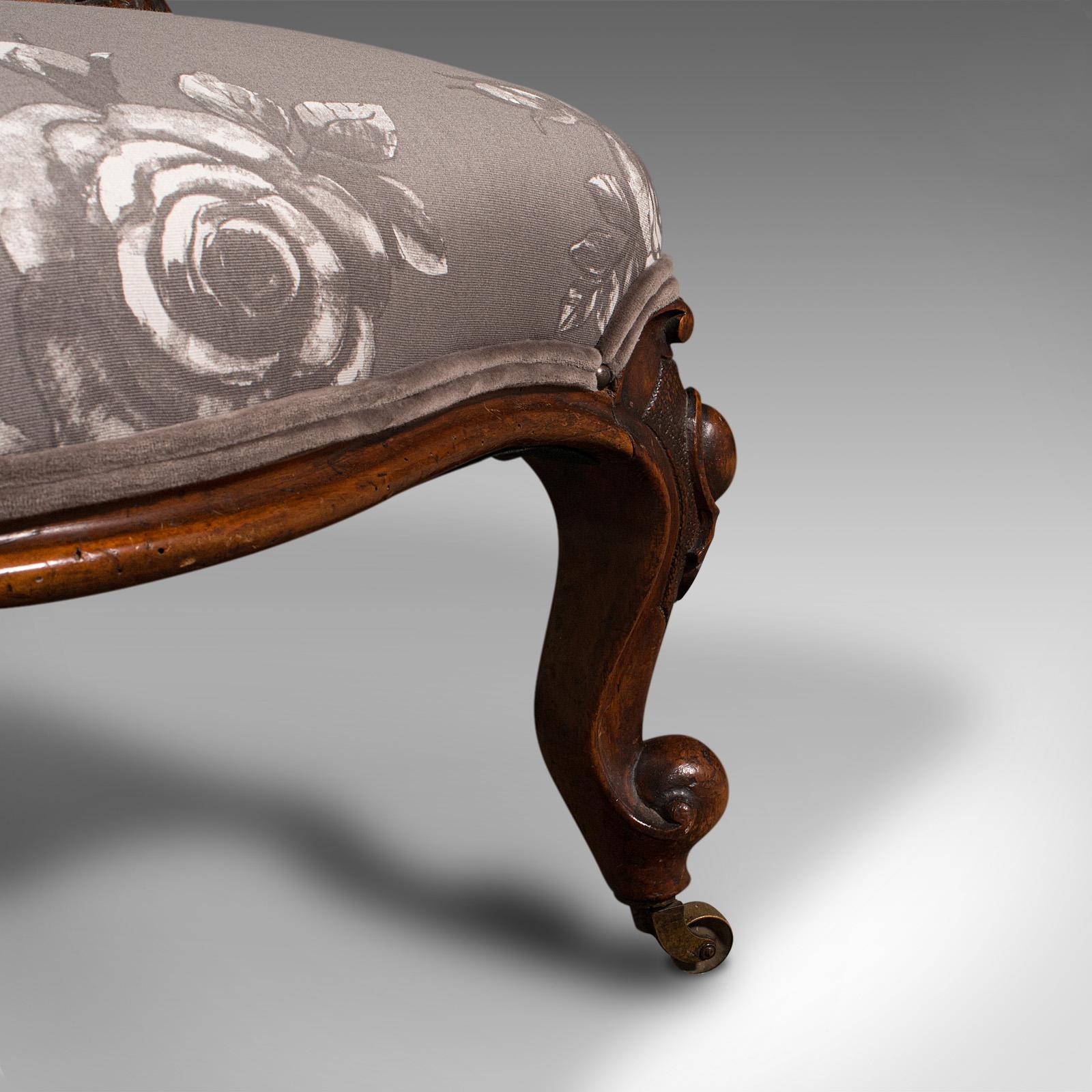 Antique Button Back Salon Chair English Walnut Spoon Seat Victorian circa 1840 For Sale 6