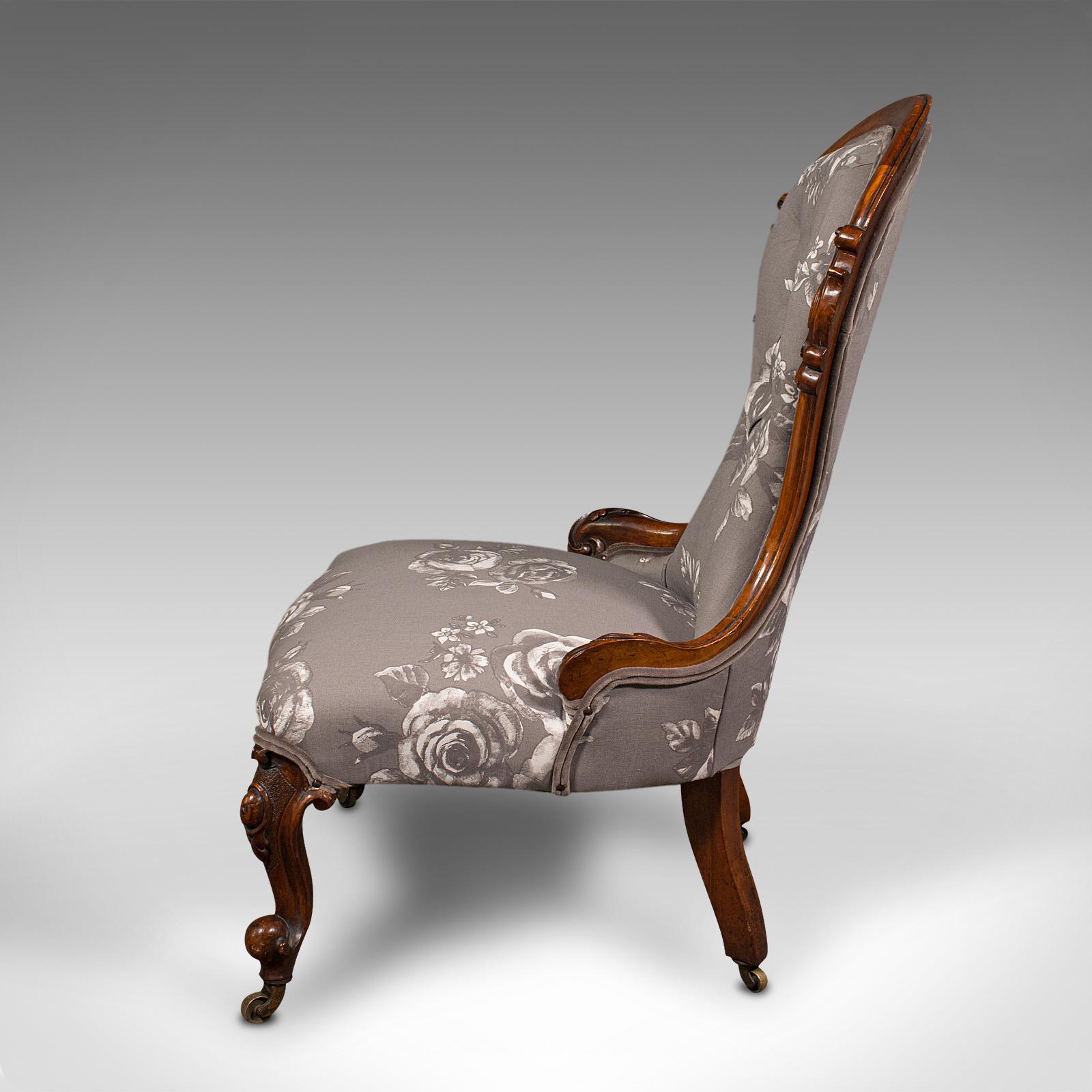 British Antique Button Back Salon Chair English Walnut Spoon Seat Victorian circa 1840 For Sale