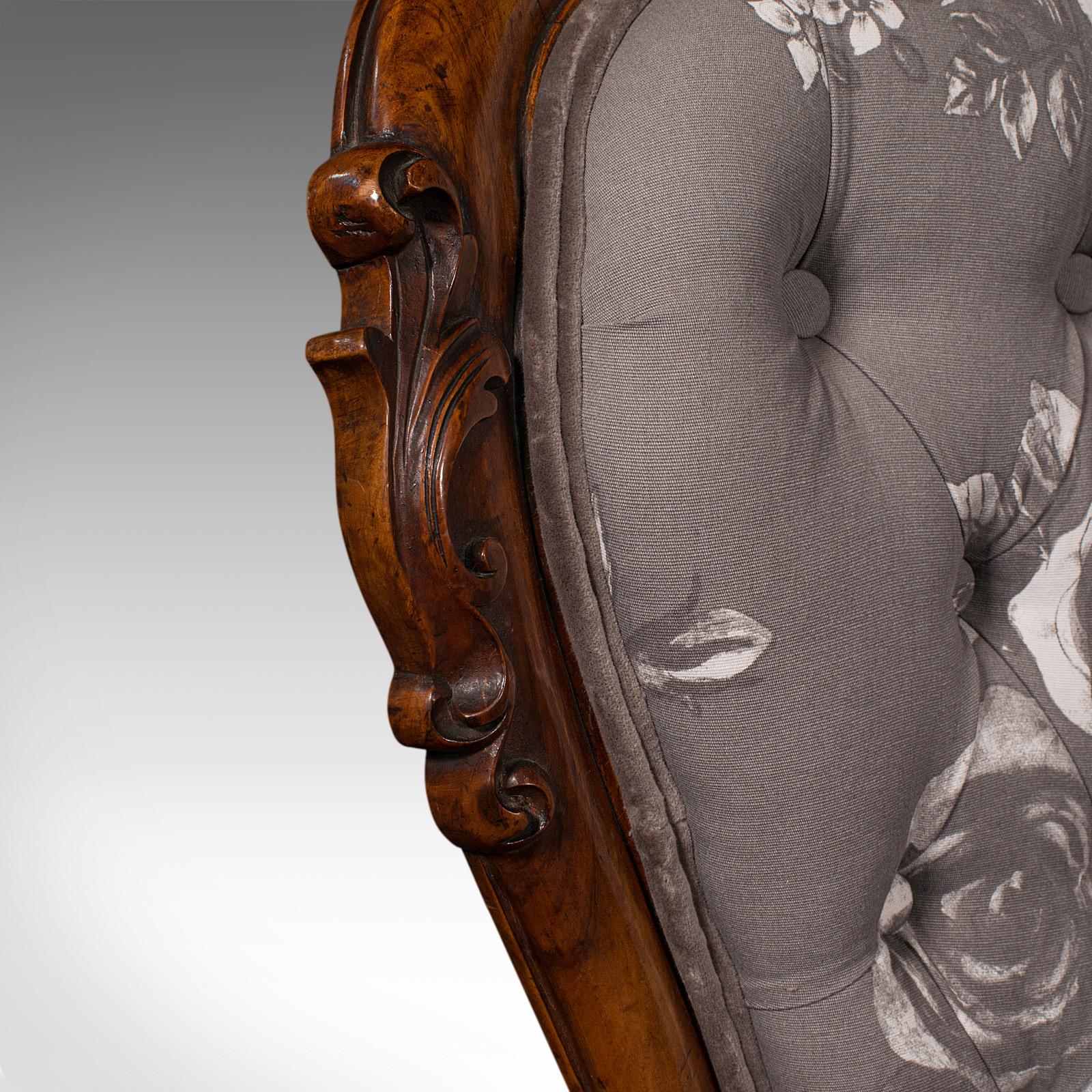 Fauteuil de salon ancien à dossier boutonné, anglais, noyer, cuillère, assise, style victorien, vers 1840 en vente 3