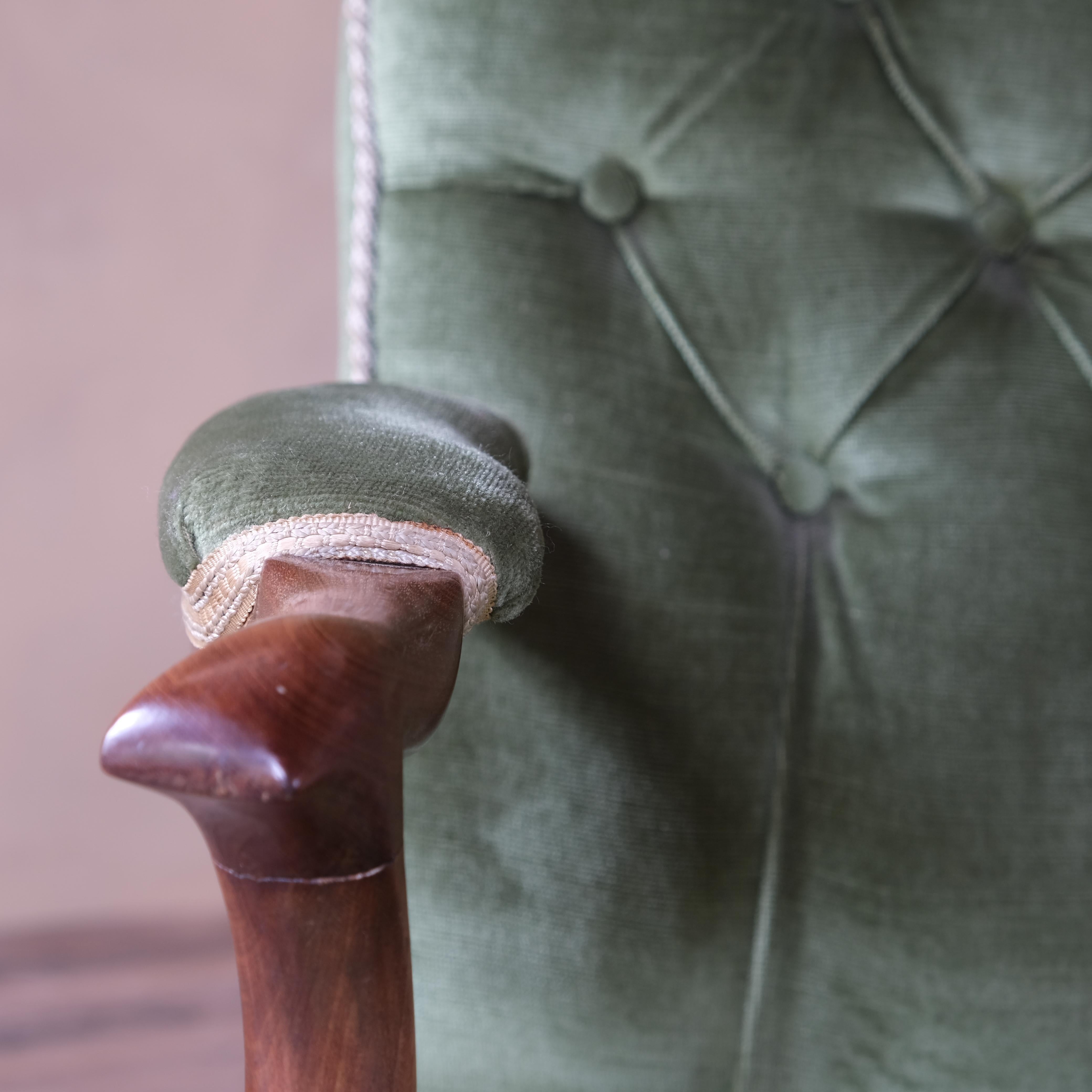 Antique Buttoned Back Open Armchair in Green Velvet C1900 For Sale 6