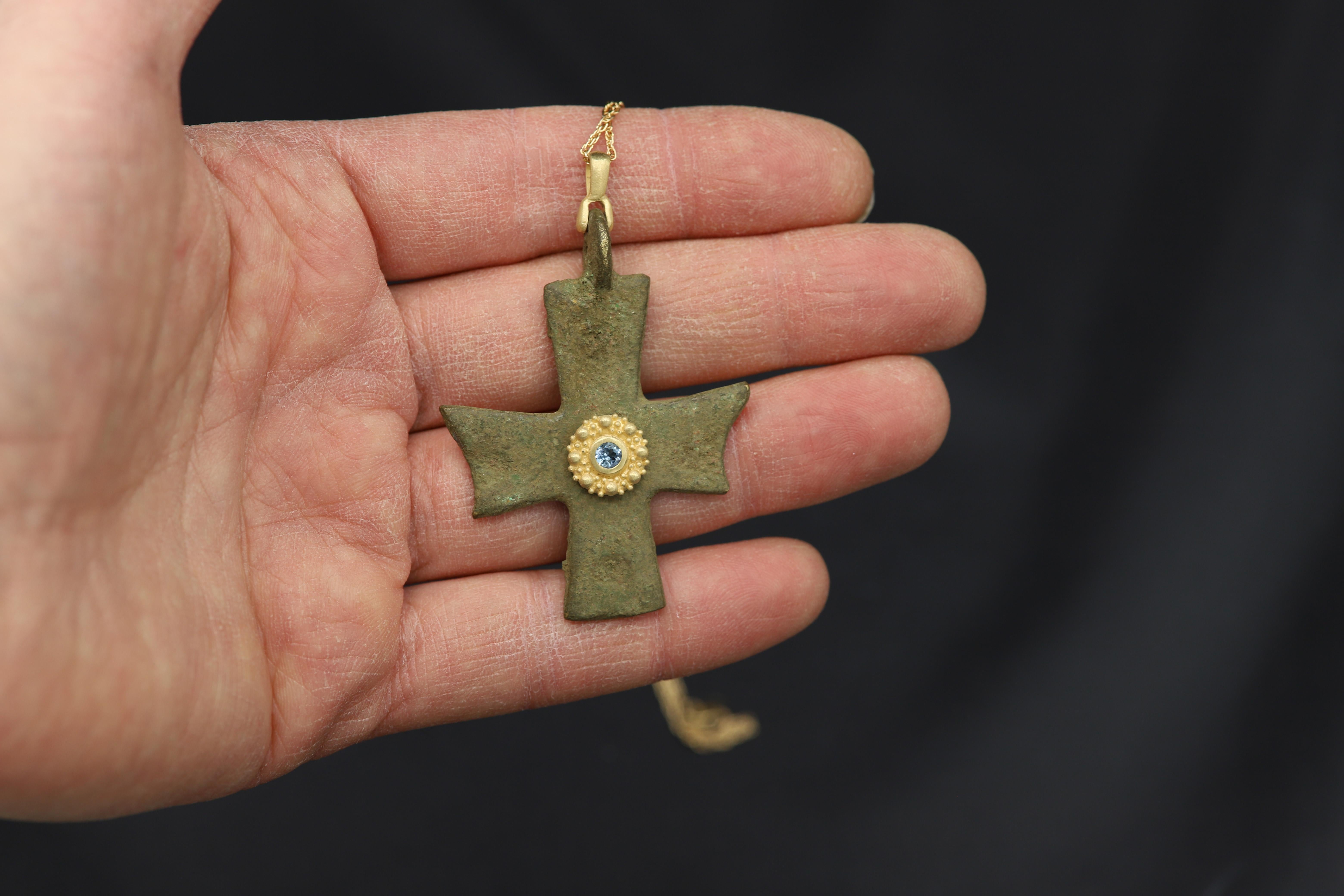 Round Cut Byzantine Antique Style Cross 18 Karat Gold & Aquamarine Gemstone(#1)
