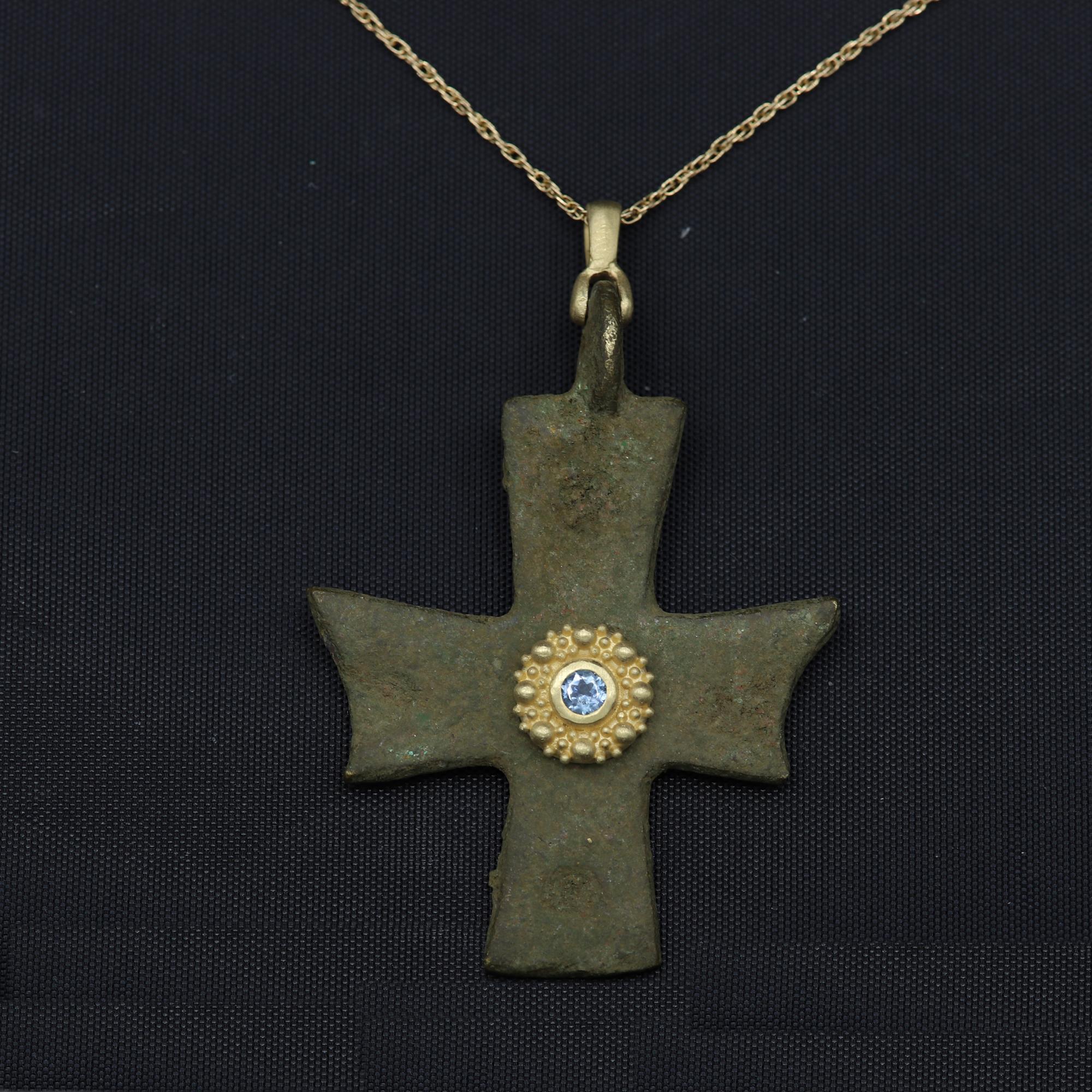 Byzantine Antique Style Cross 18 Karat Gold & Aquamarine Gemstone(#1) In New Condition In Brooklyn, NY