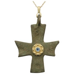 Croix de style byzantin ancien en or 18 carats et aigue-marine, pierre précieuse(n°1)