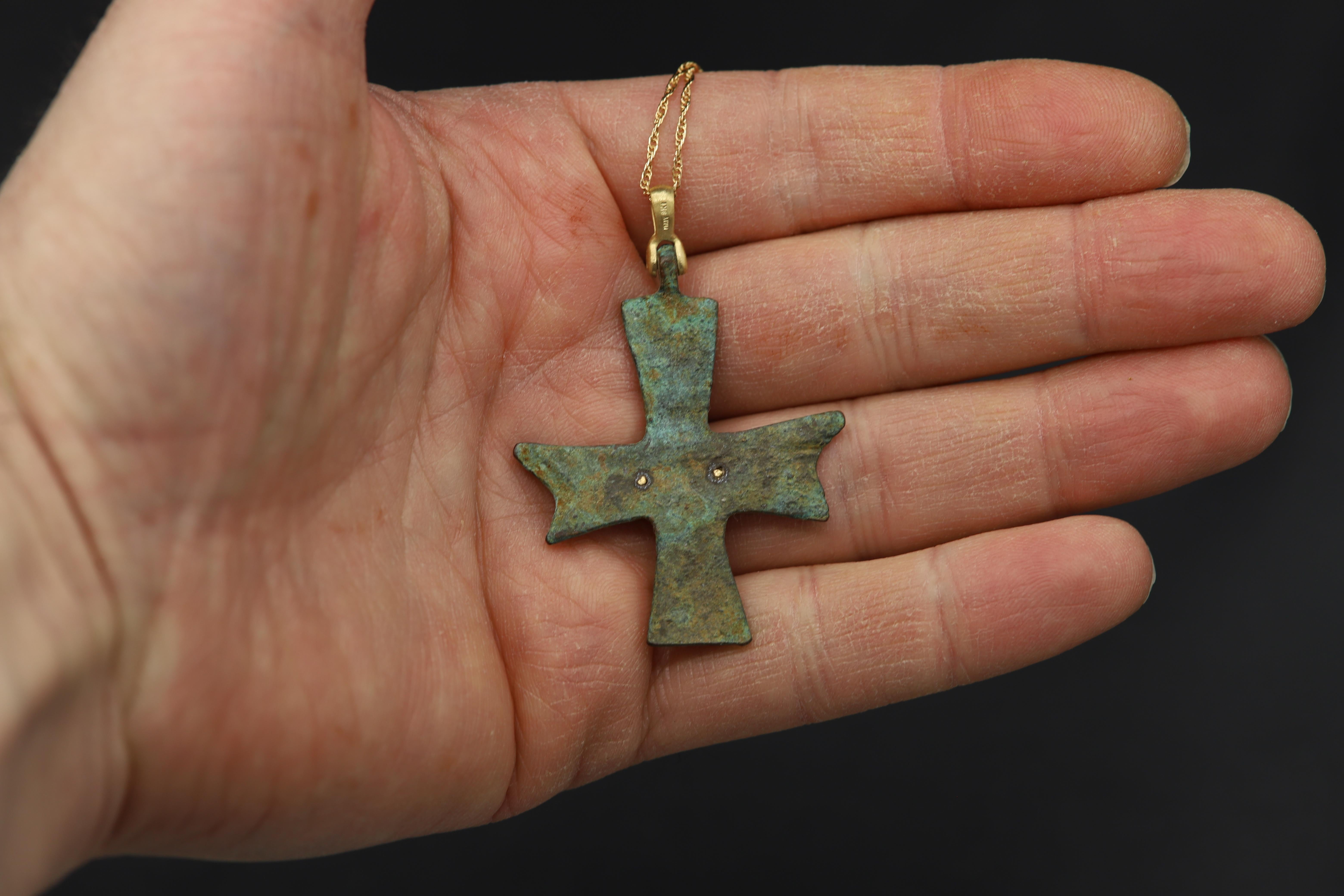 Round Cut Byzantine Antique Style Cross 18 Karat Gold & Blue Sapphire(#14)