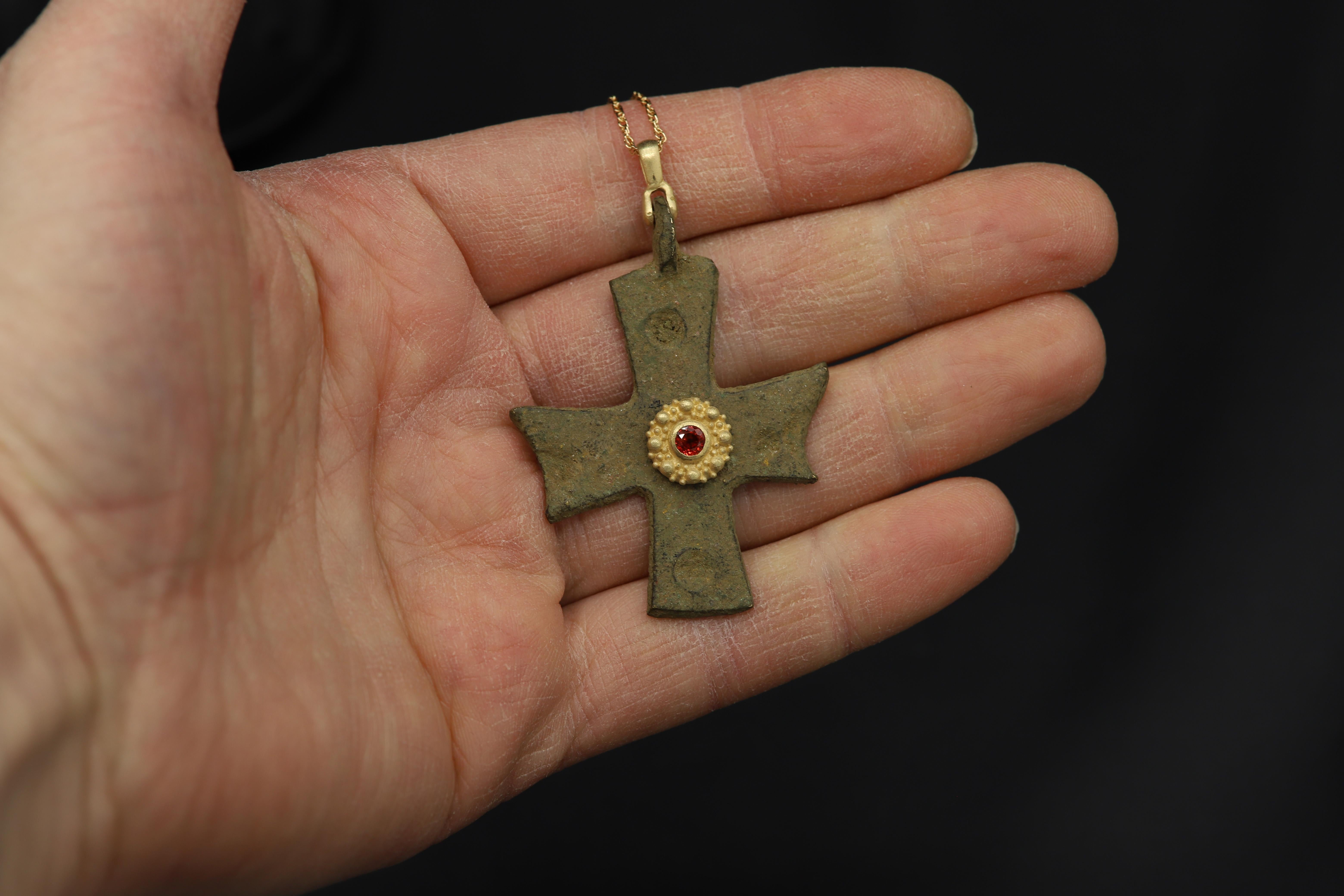Round Cut Byzantine Antique Style Cross 18 Karat Gold & Red Sapphire Gemstone(#15)