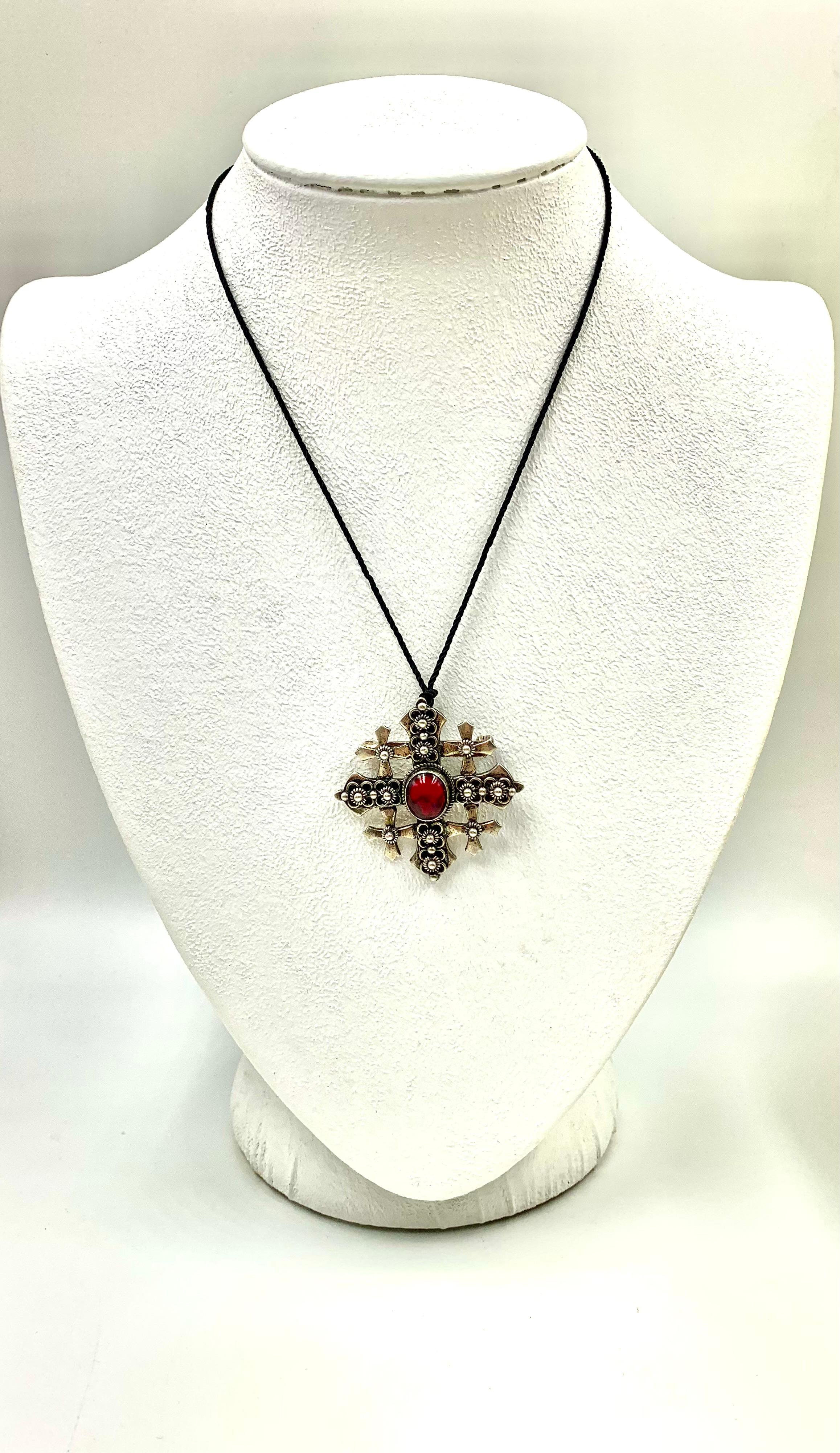 Antique Byzantine Style Substantial Silver Five Fold Cross Pendant Brooch In Good Condition In New York, NY