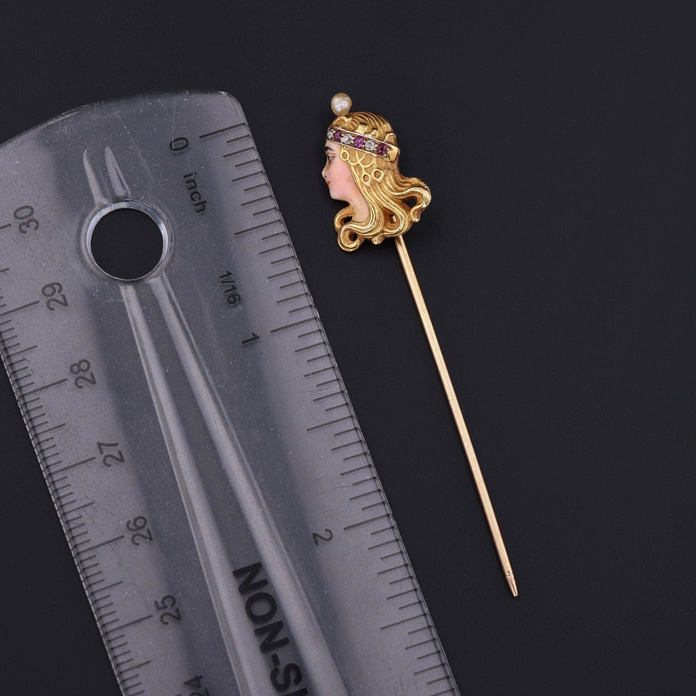 Round Cut Antique Byzantine Woman Stickpin of 14k Gold For Sale