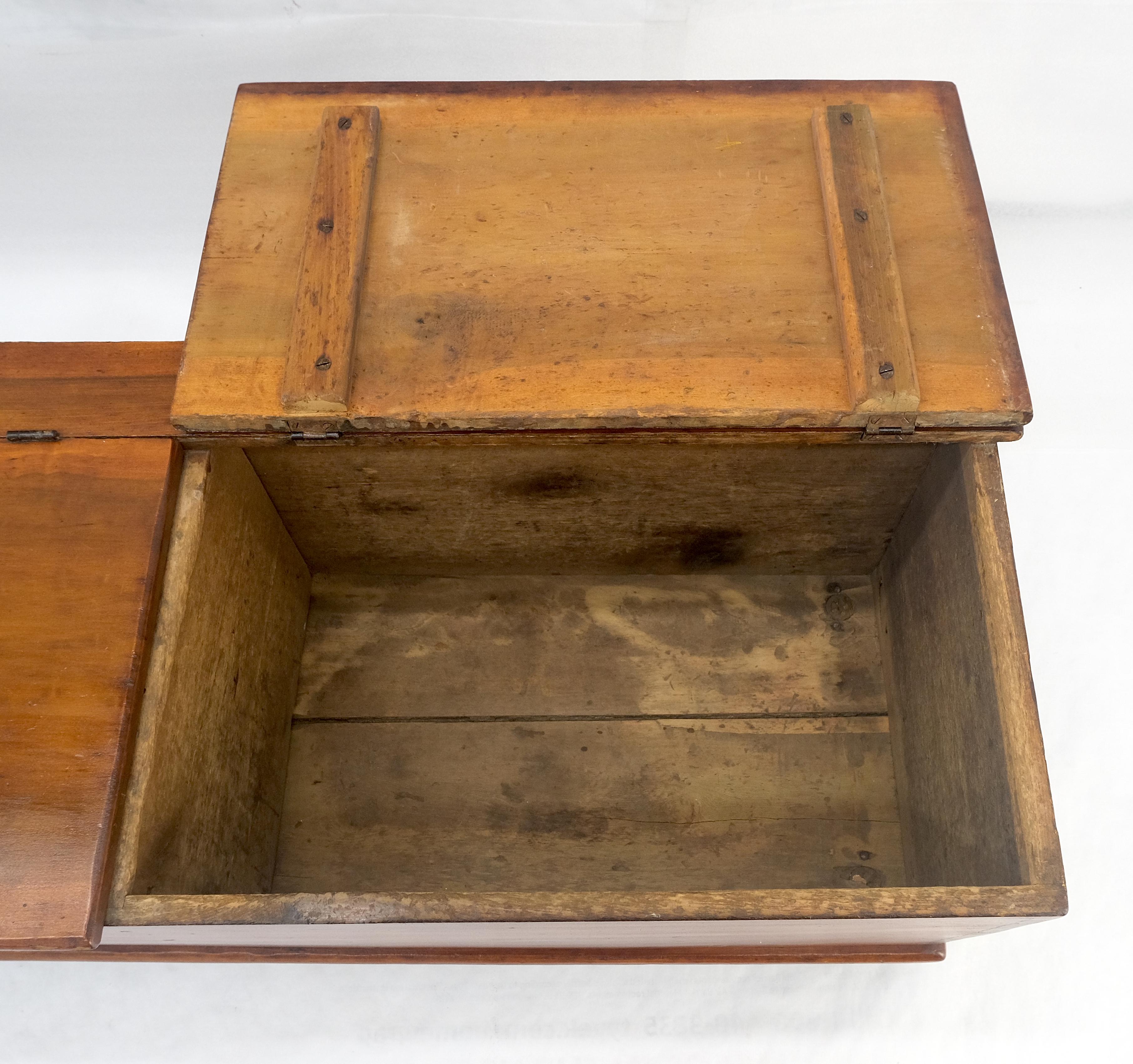 Ancienne boîte de rangement c1880 à double couvercle en forme de banc avec assemblage à queue d'aronde en vente 2