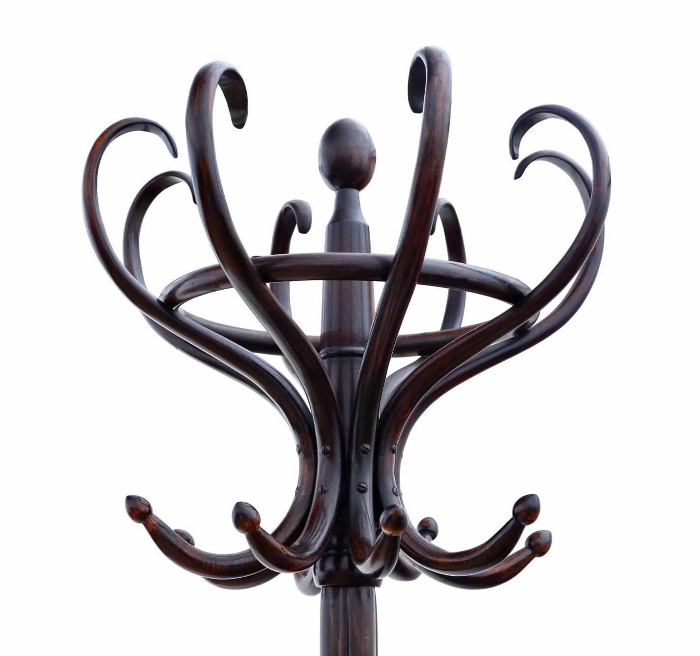 Vittoriano Antico cavalletto da sala in legno di bentwood del 1900 - Qualità pregiata per cappelli, coates e bastoni in vendita