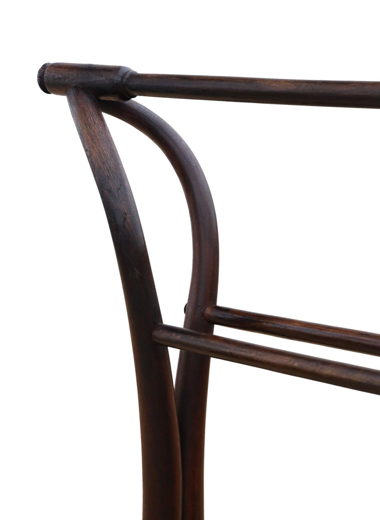 Antico portasciugamani in legno di bentwood del 1900 con 4 guide - Qualità pregiata in vendita 1