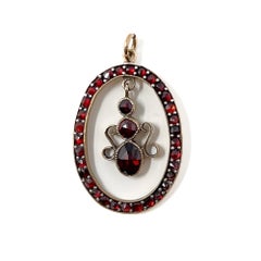 Antique c.1900 Bohemian Garnet Pendant